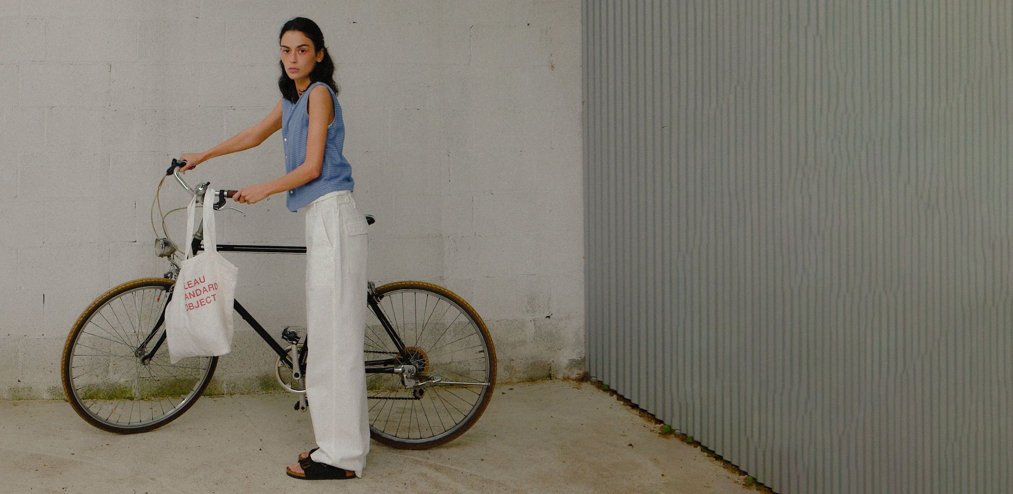 여름의 한 가운데에서
로우