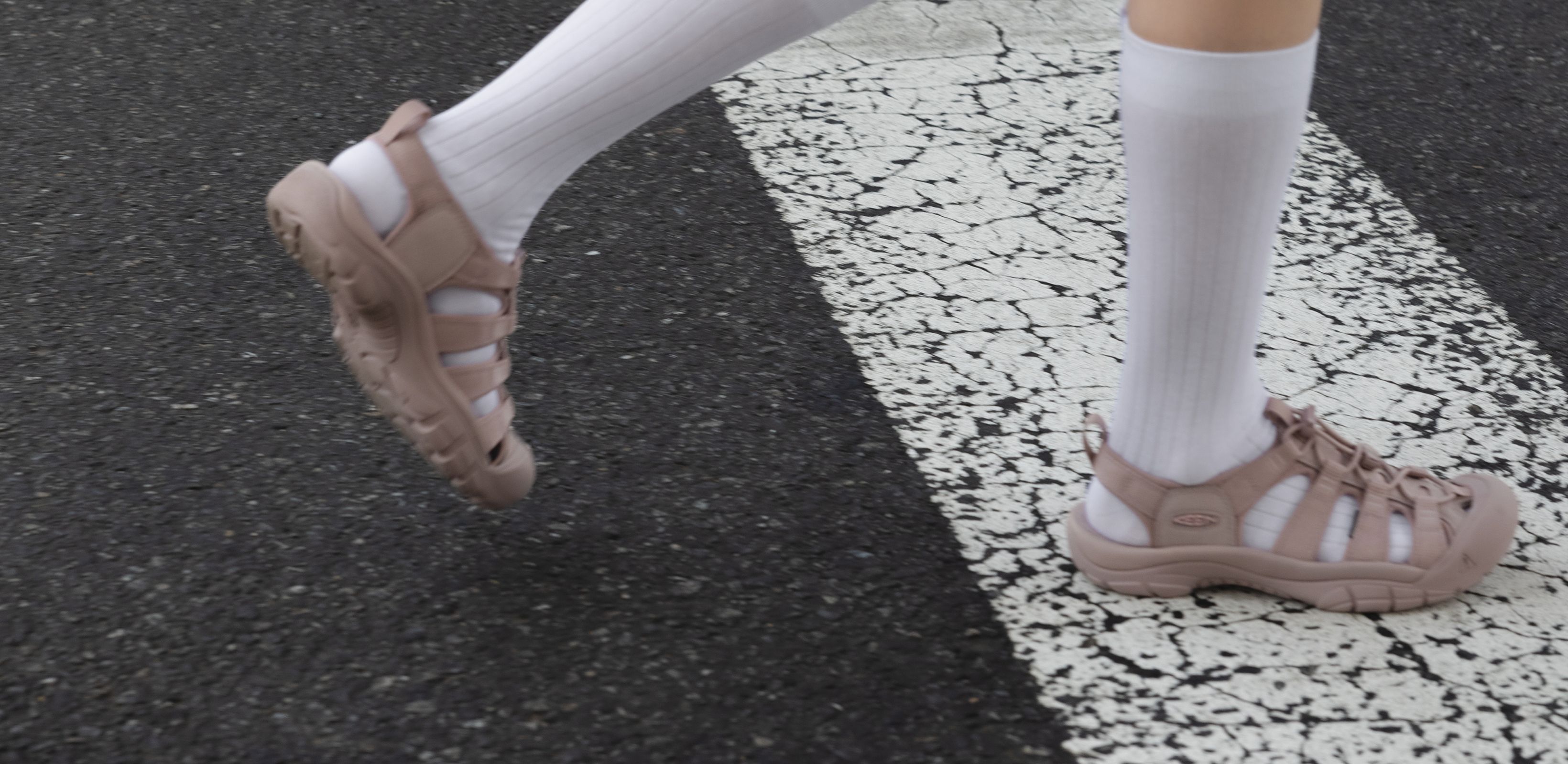 내 발이 찾는 여름
킨