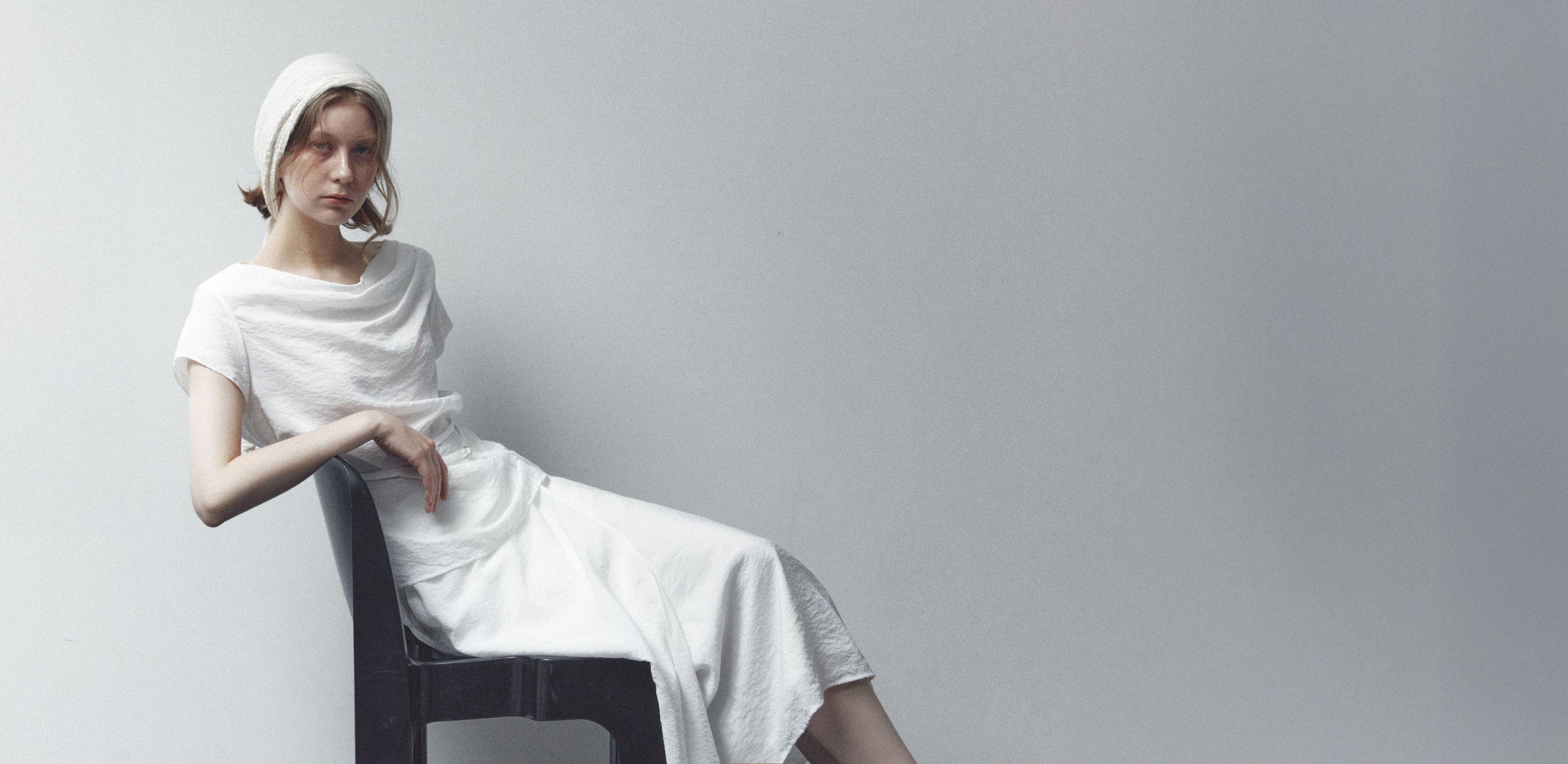 조용히 빛나는 여름
엘로주