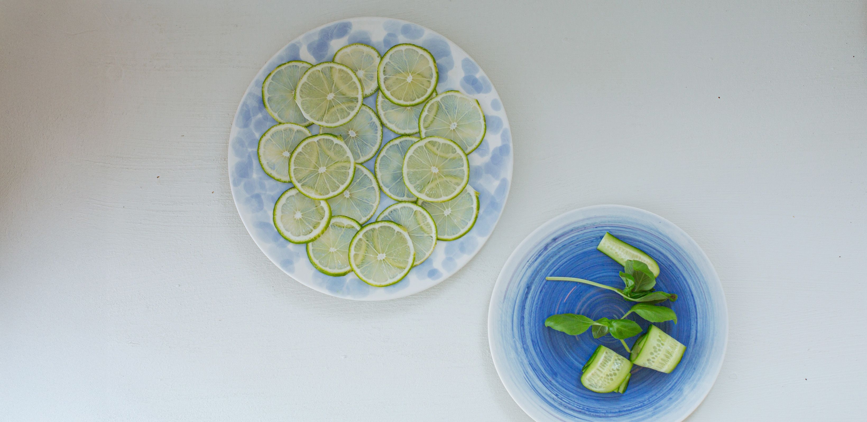 여름의 결을 담은 식탁
소일베이커