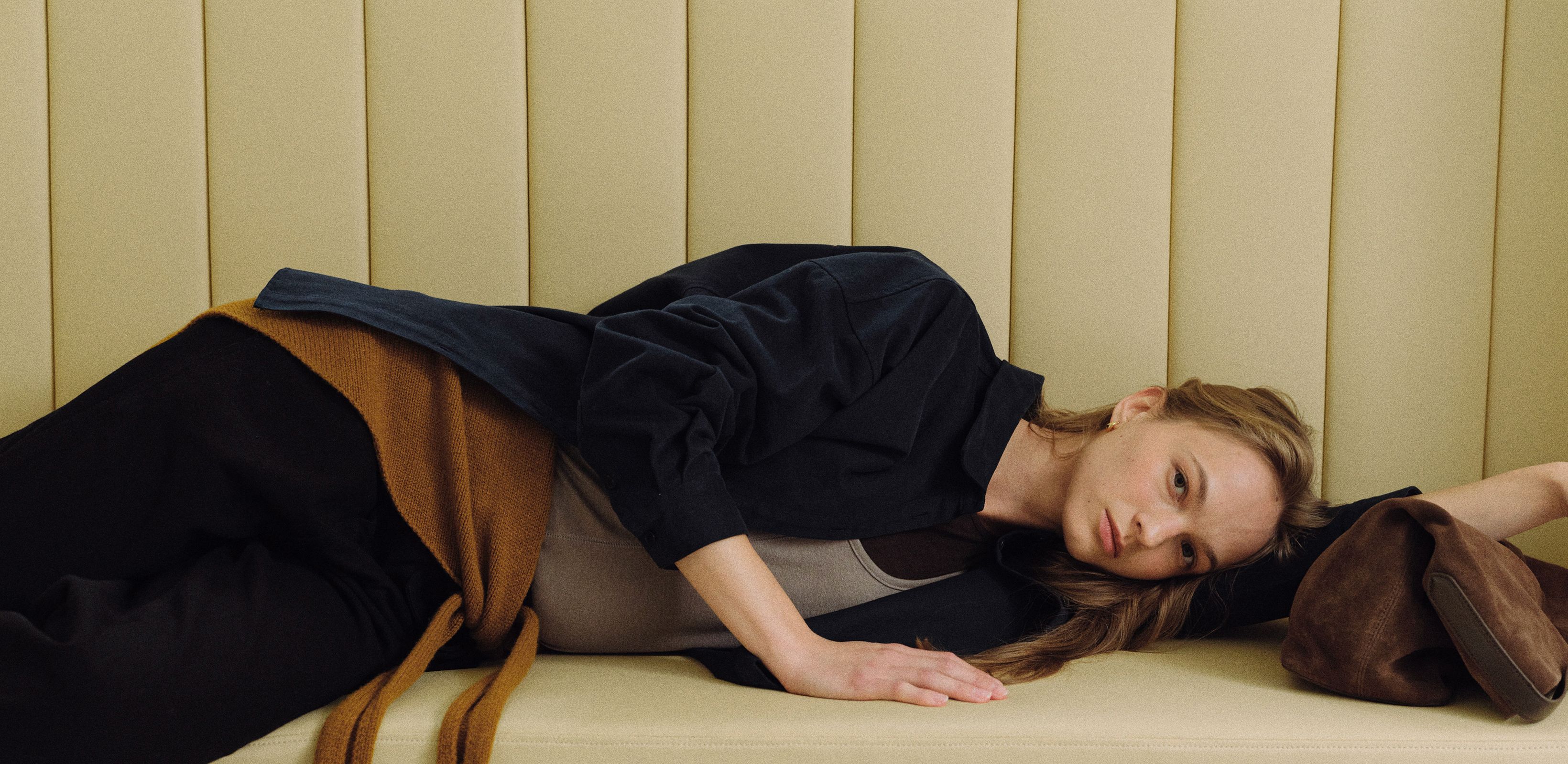 여전한 빛과 남은 온기
유라고