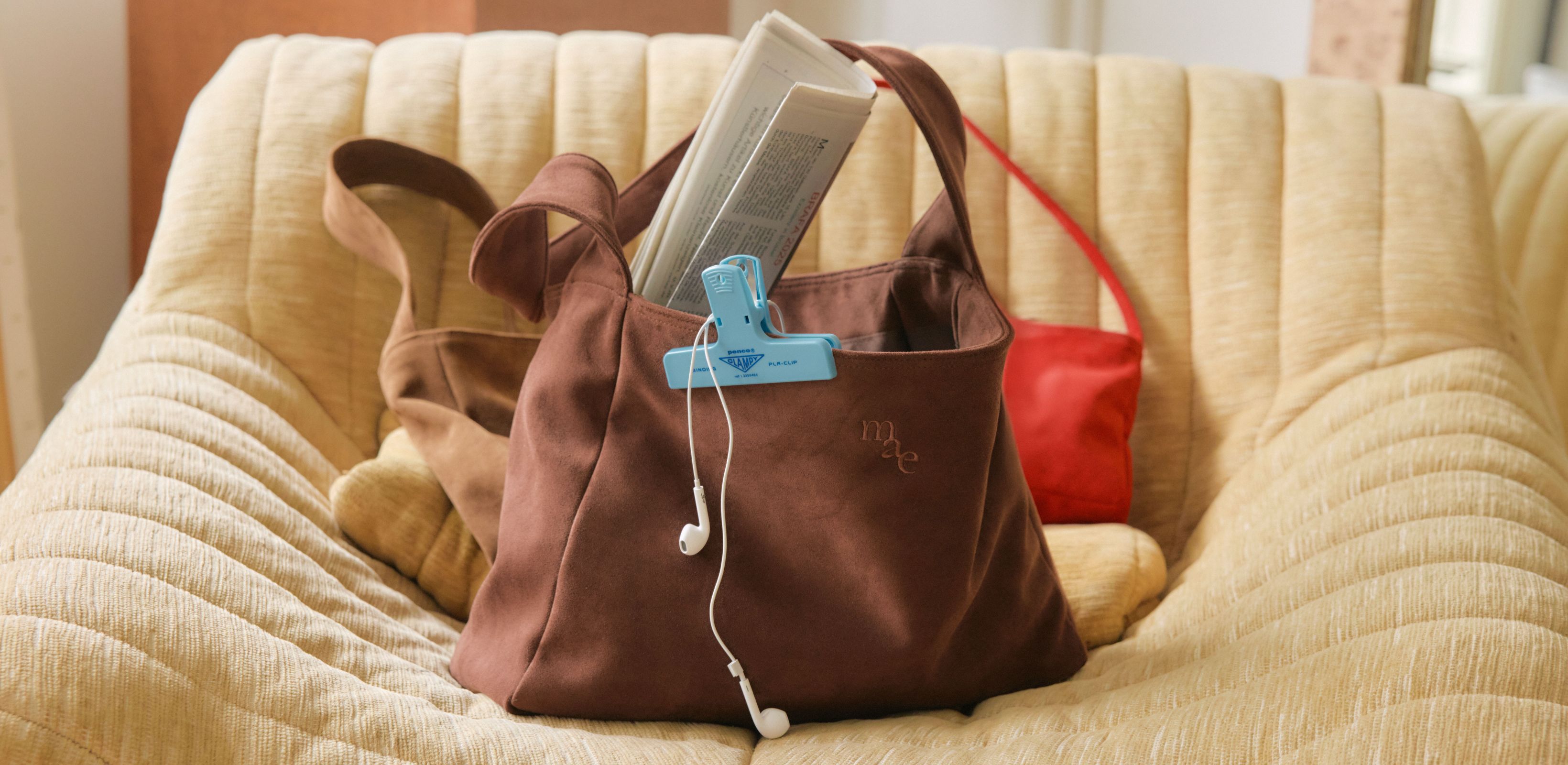 고요의 계절 겨울
무쿠앤에보니