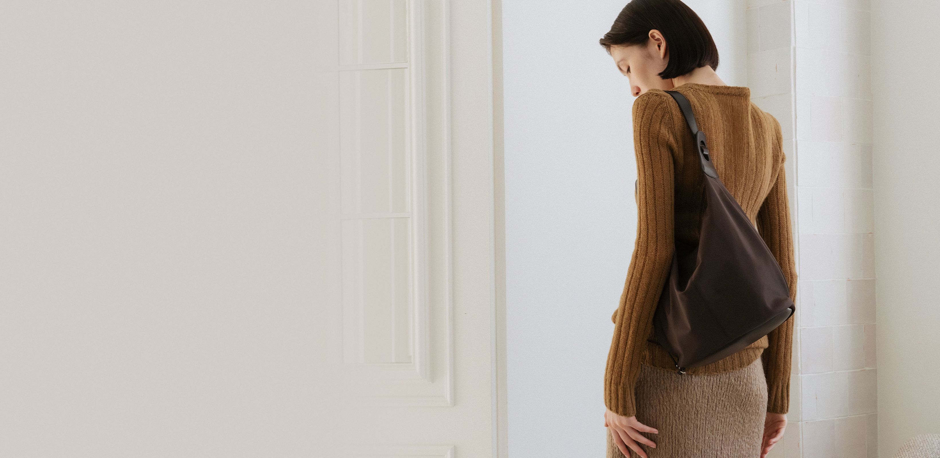 그녀가 만들어가는 계절
테누브