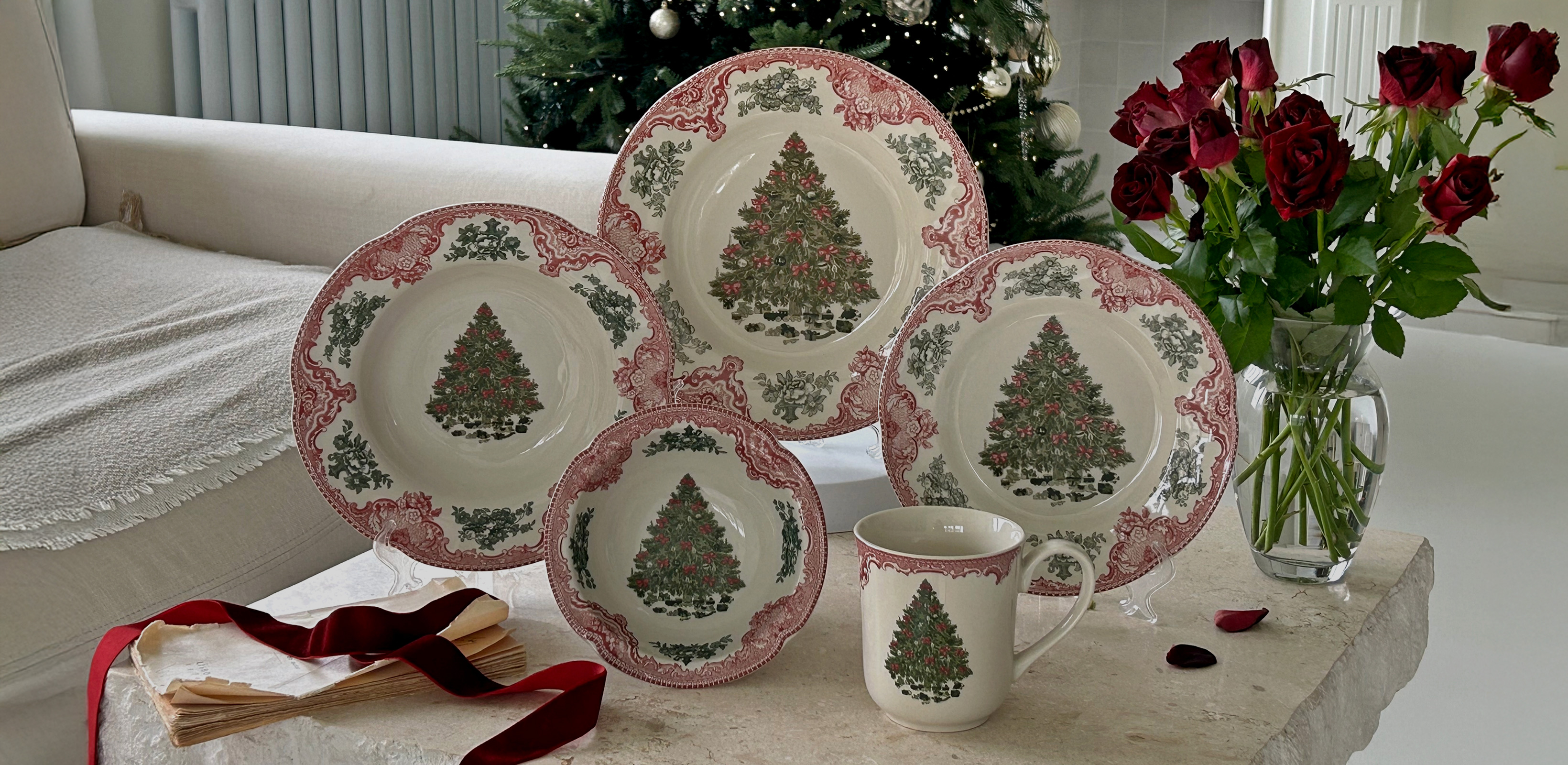 연말의 즐거움
앨리건트테이블