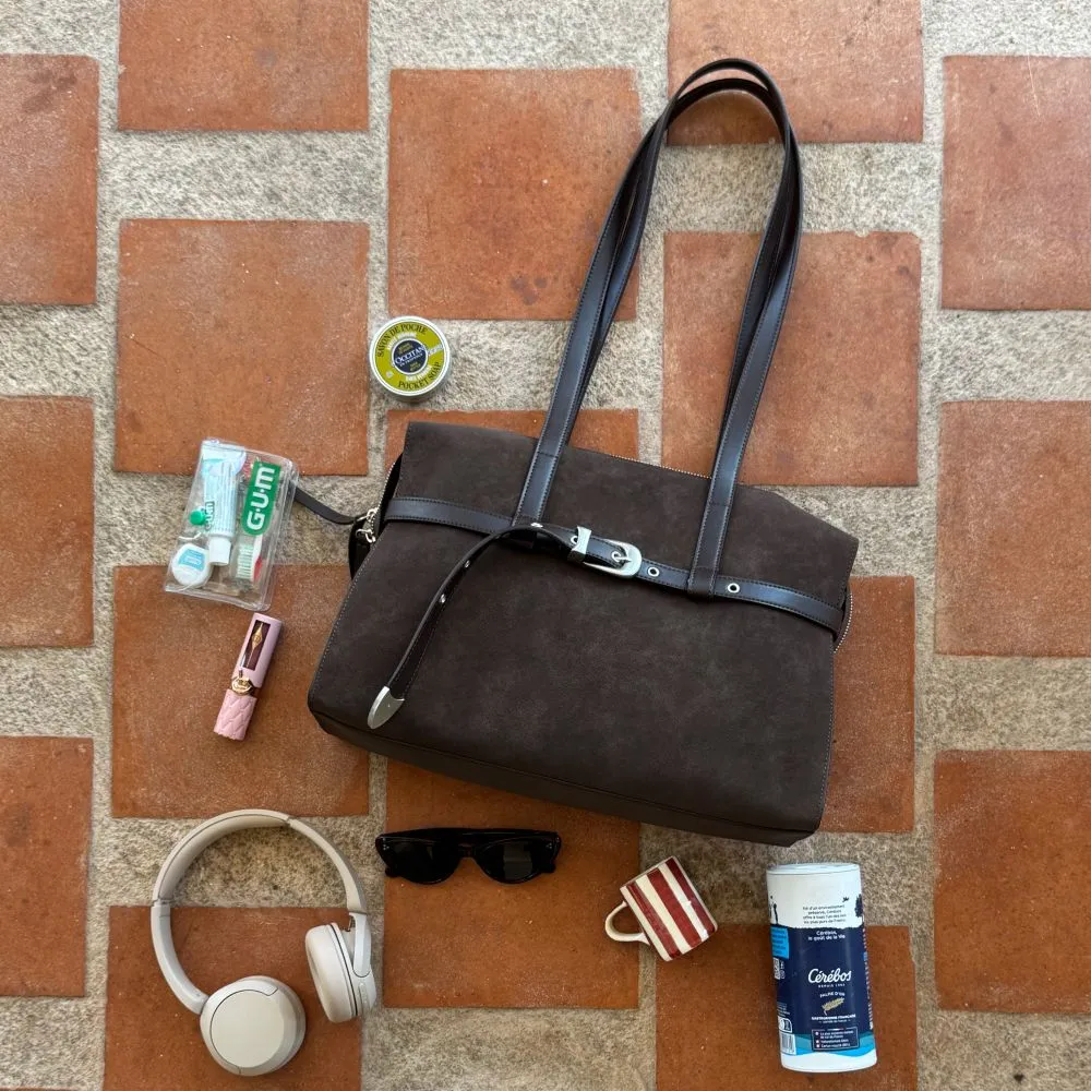 쉽게 들 수 있는 데일리백