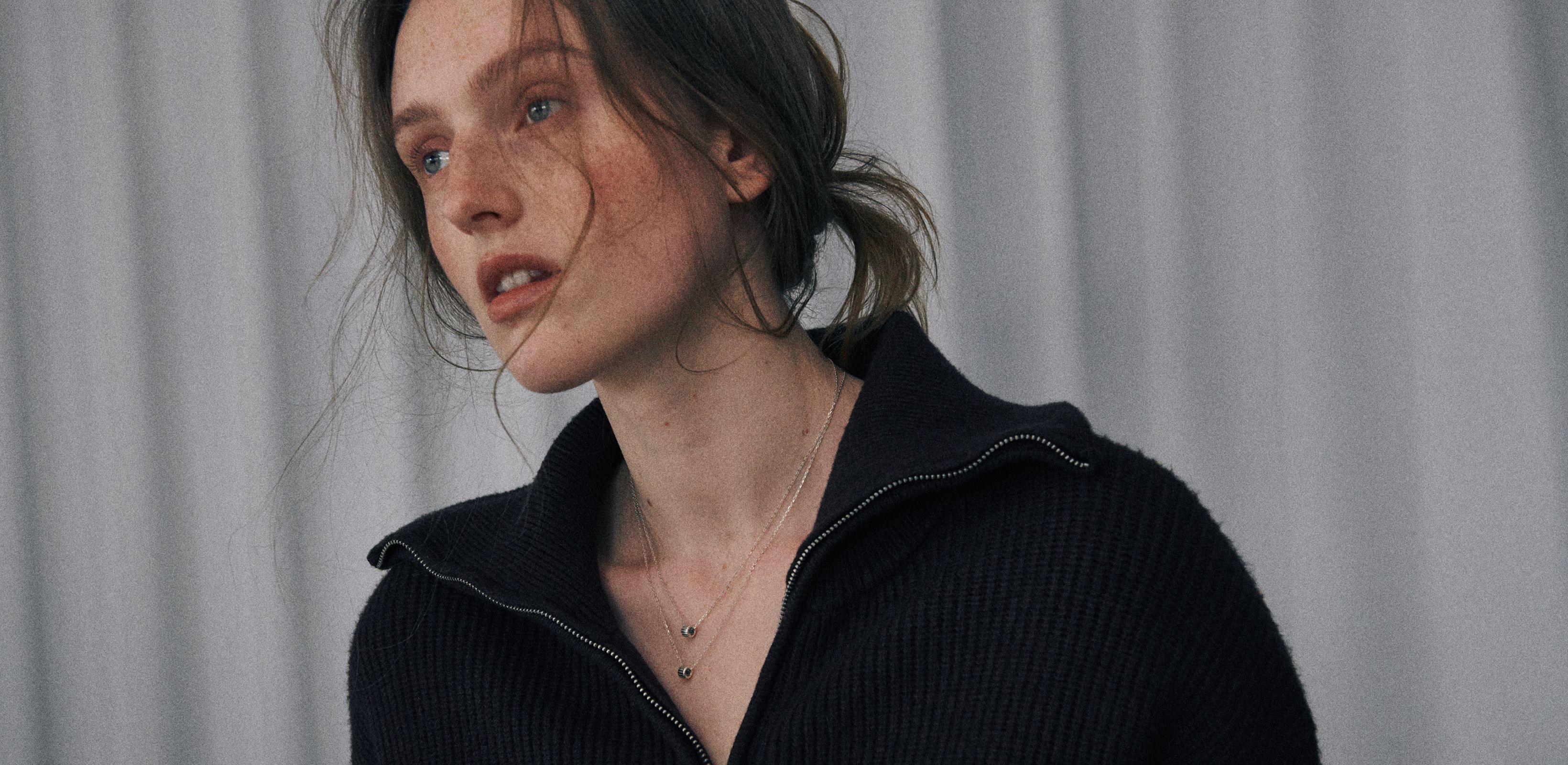 빛이 그린 곡선 안에서
베흐트