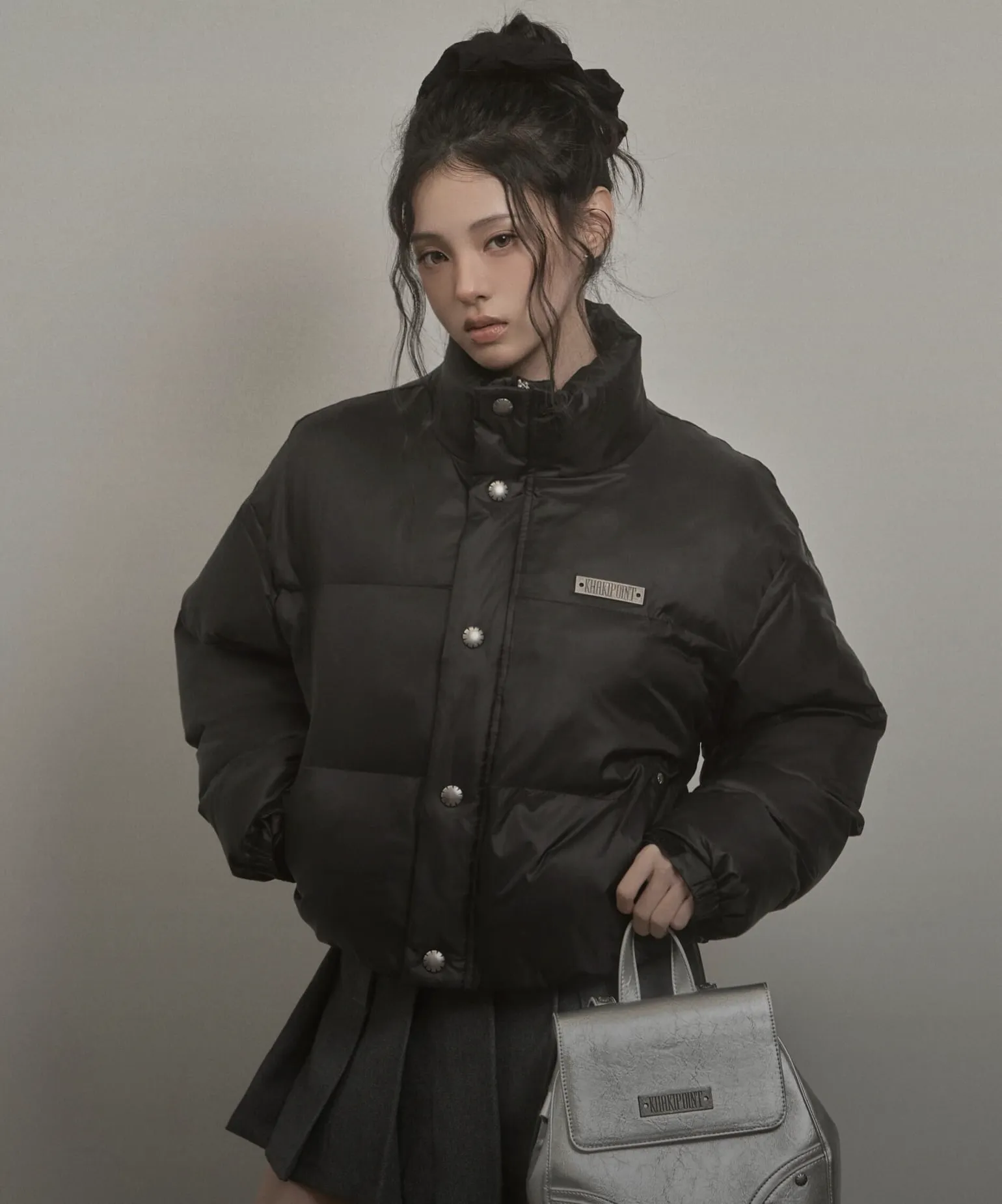 흐르는 실루엣의 여유