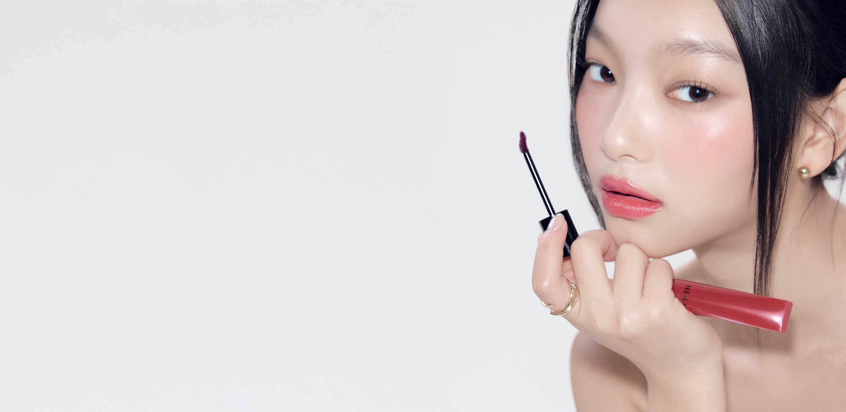 NEW 센슈얼 틴티드 샤인 립 세럼 
헤라