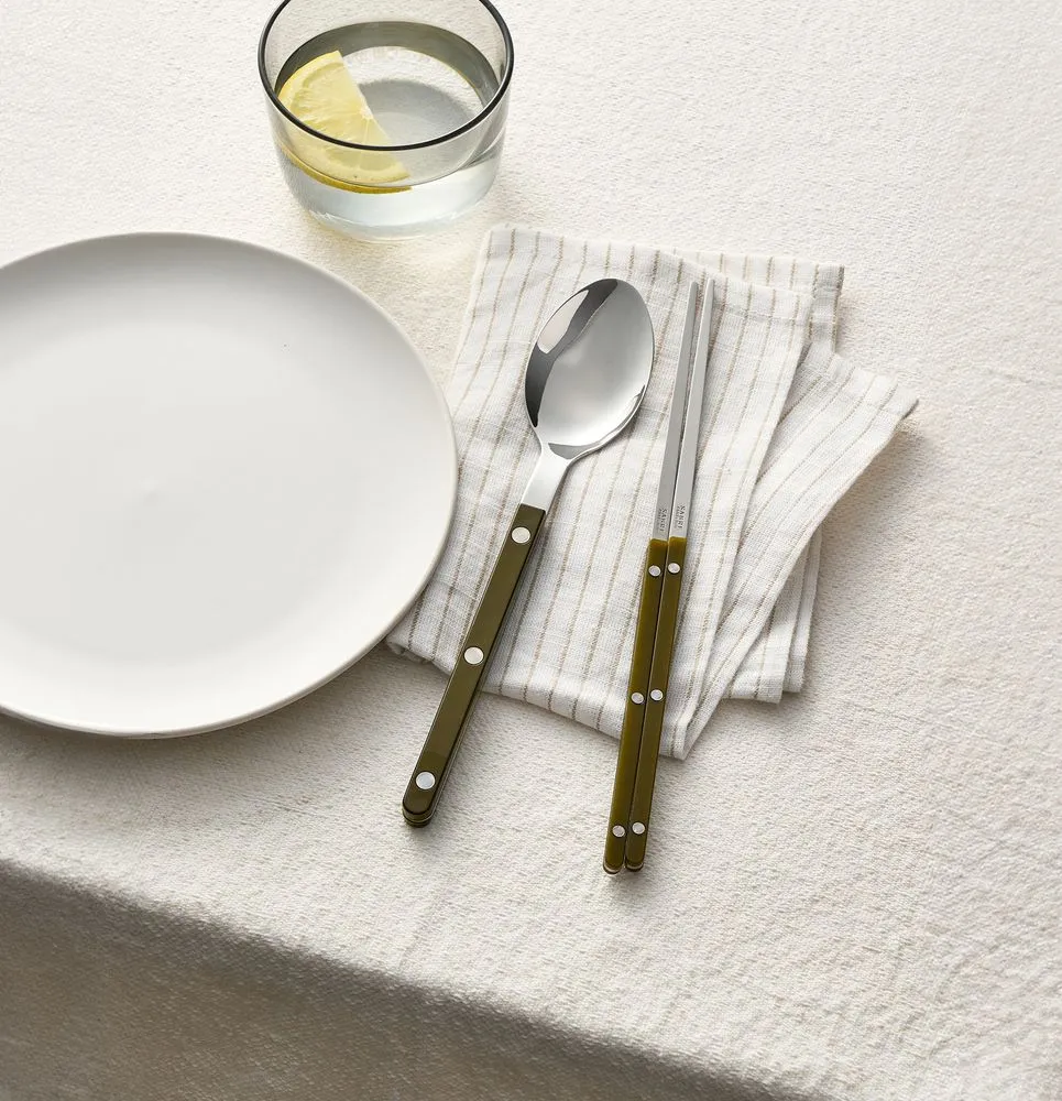 한식 수저 세트의 완성