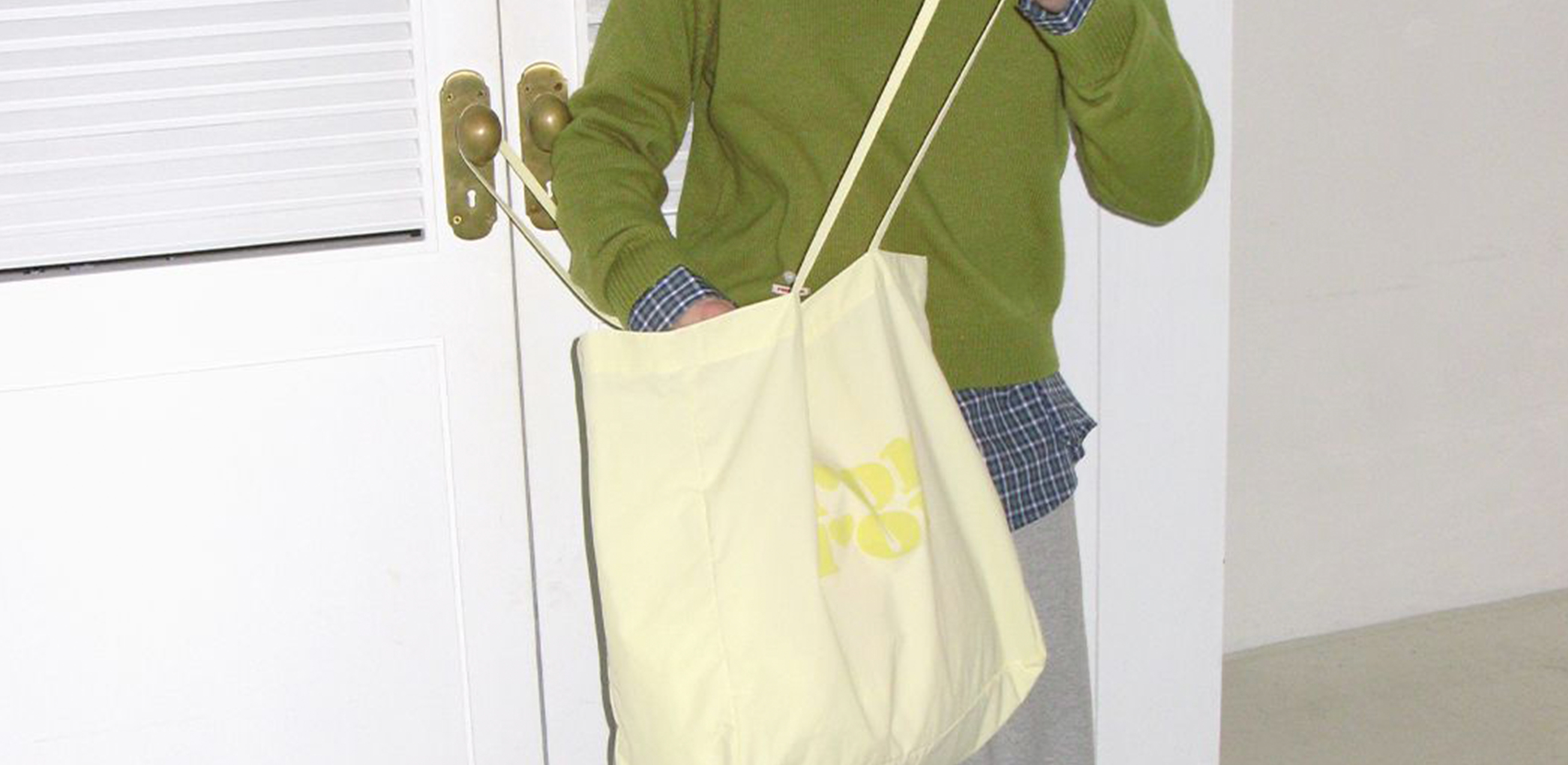 페이스트리를 입은 소녀
론론