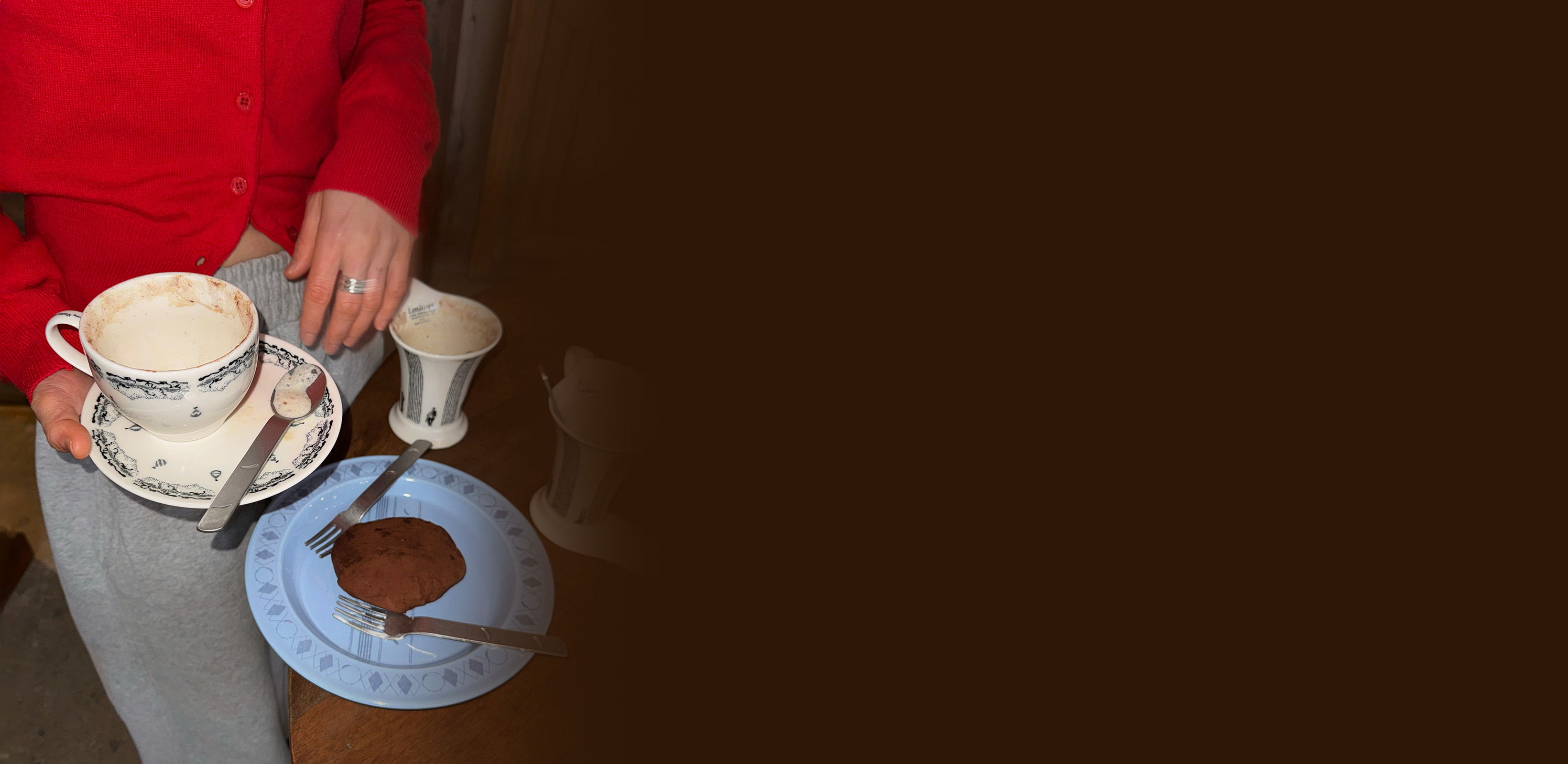 낭만이 피어나는 식탁
림인시스