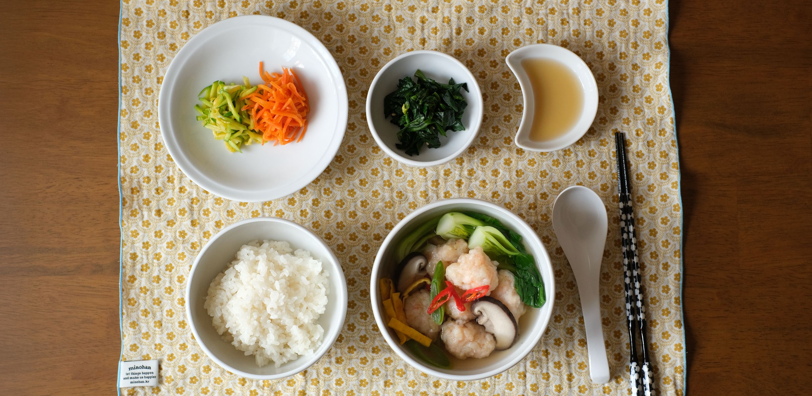 단정한 아름다움
미노항 코리아