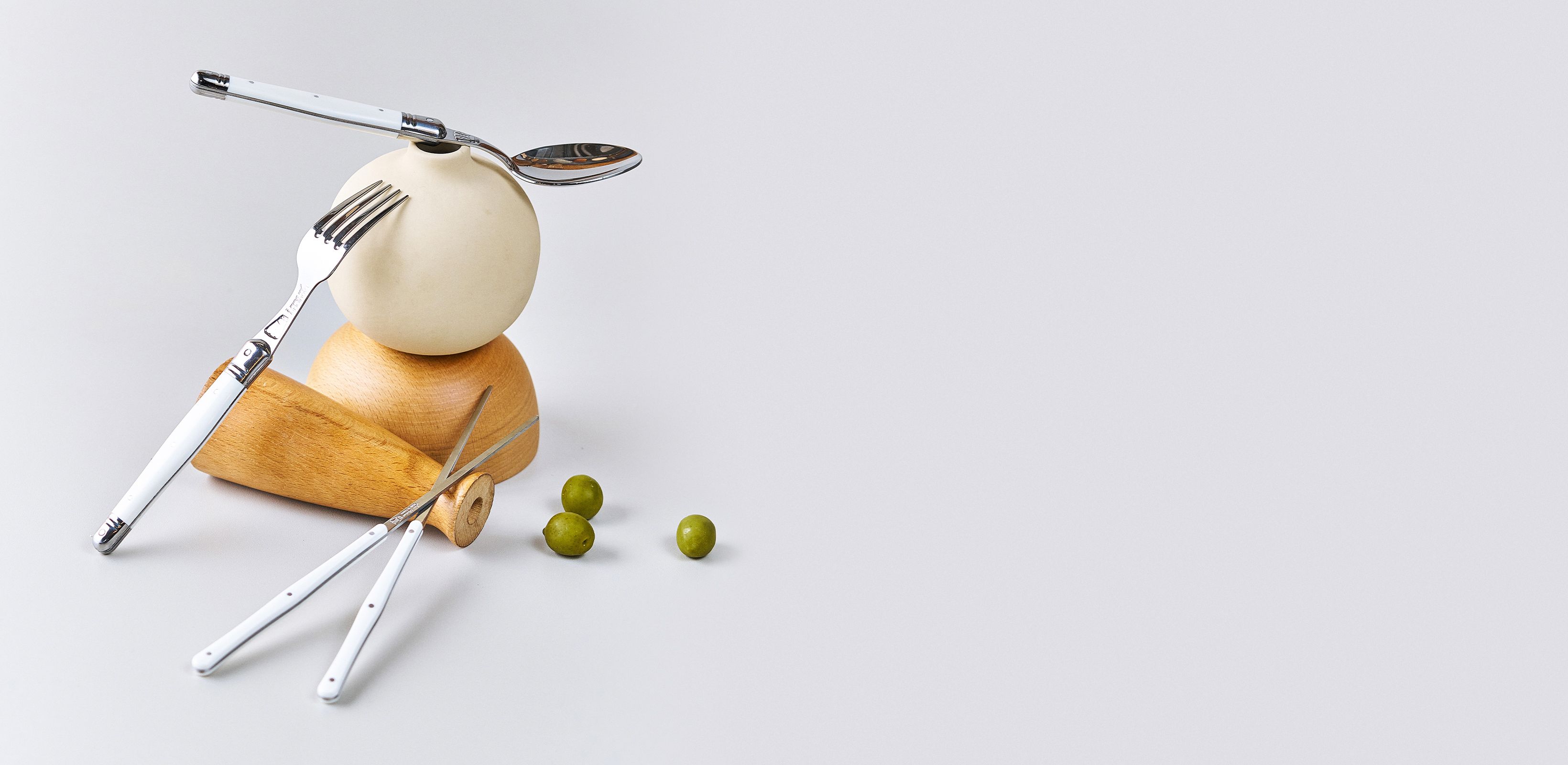 라귀올 정통성을 잇는 프랑스 명품 커트러리
장듀보 