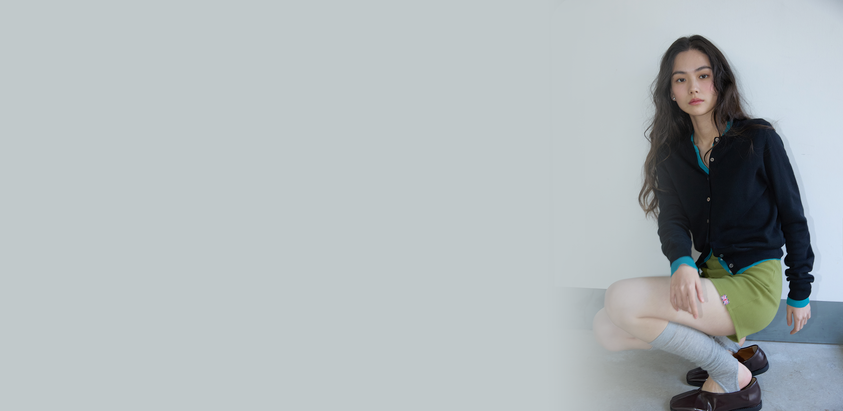 조용히 스며드는 로맨스
미치코런던 코시노