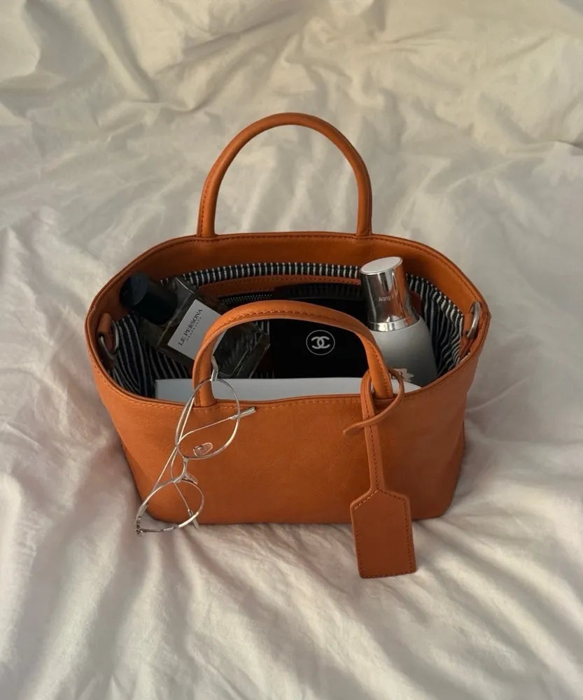 요즘 눈에 띄는 가방