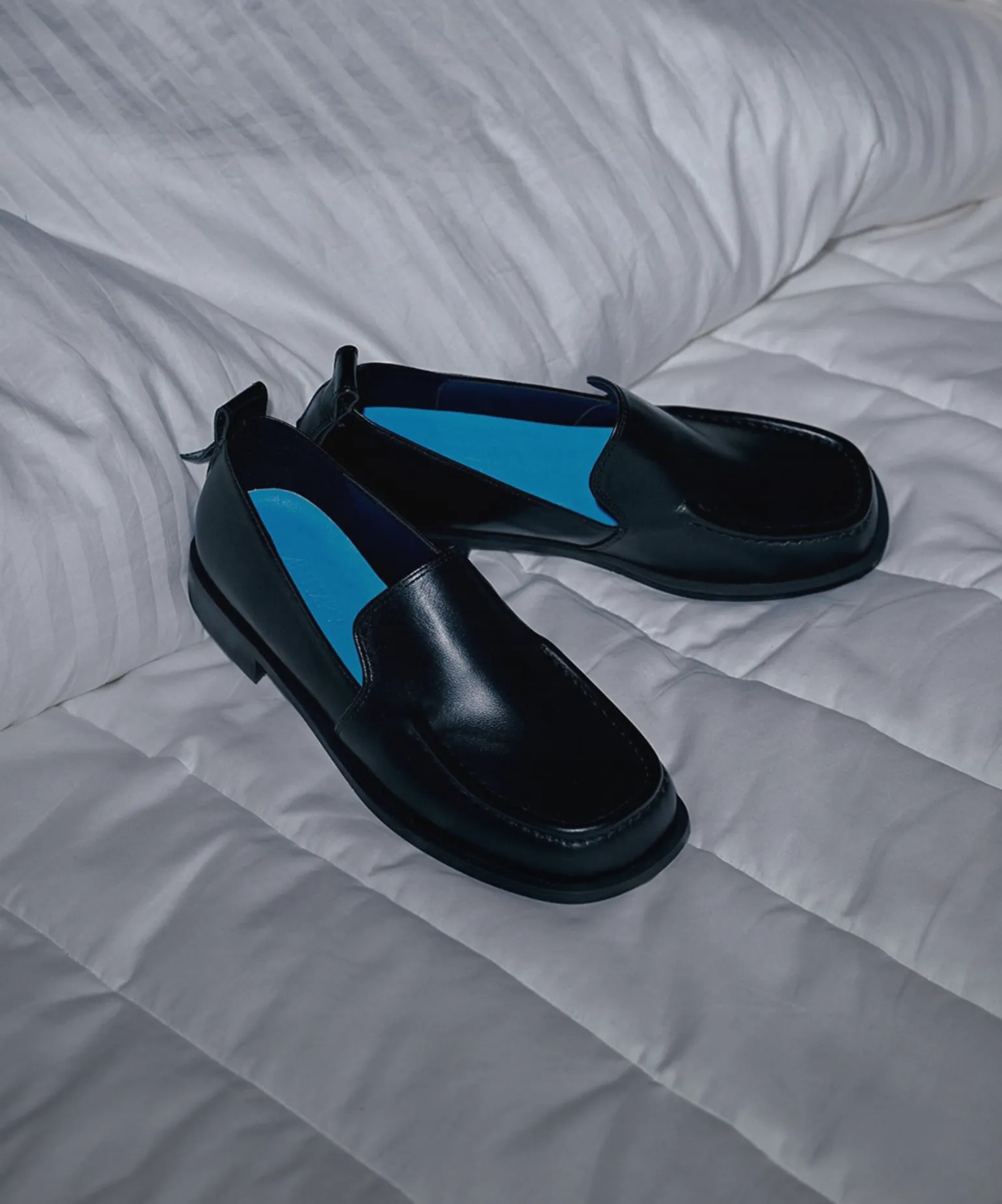 클래식 무드의
데일리 로퍼