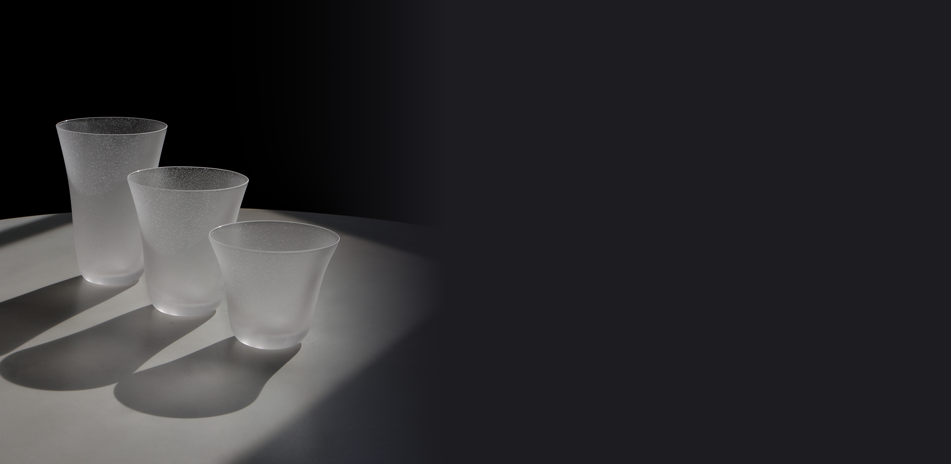 파도의 포말처럼 반짝이는
타블도트