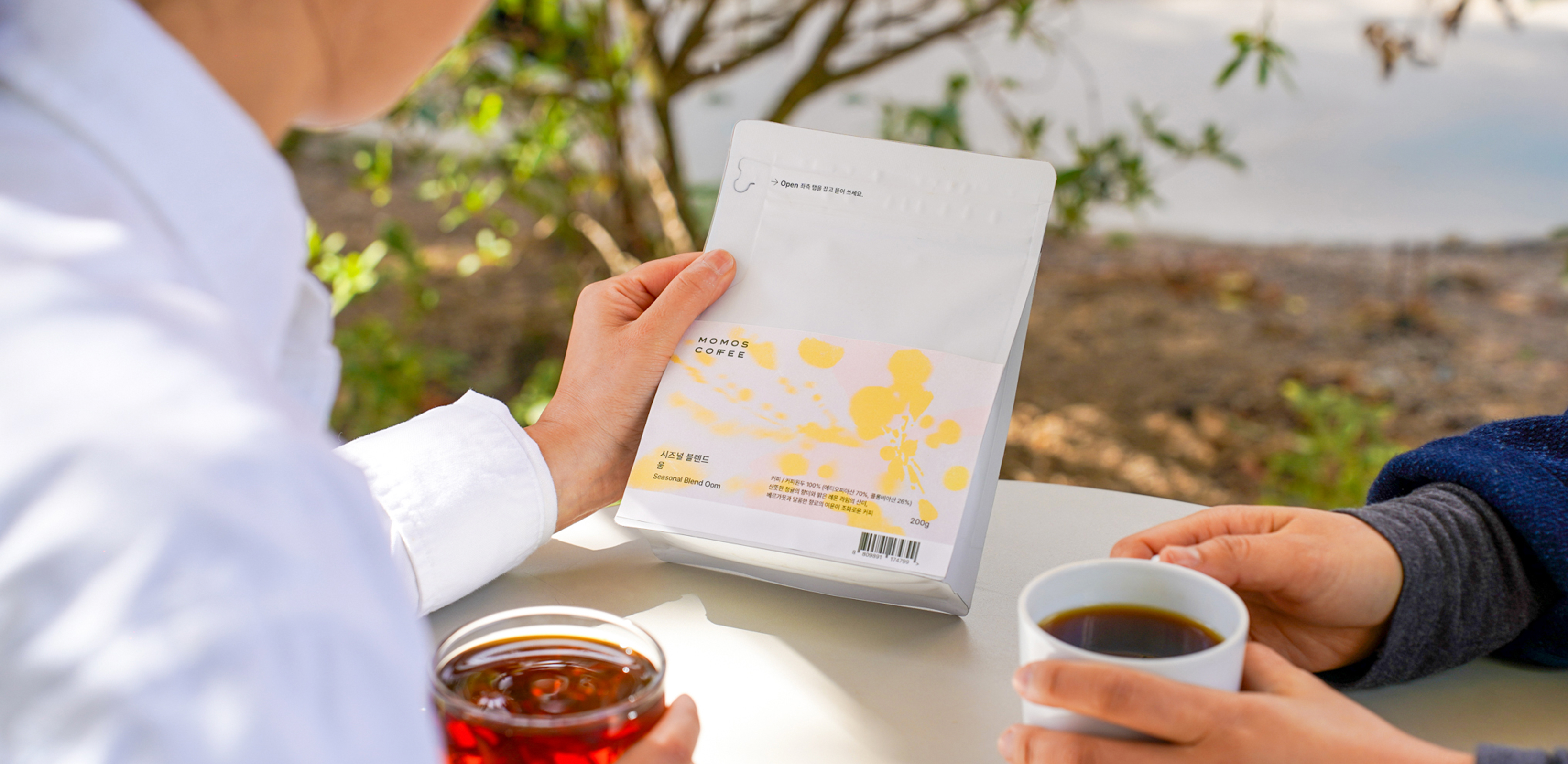 봄을 깨우는 첫 향
모모스커피