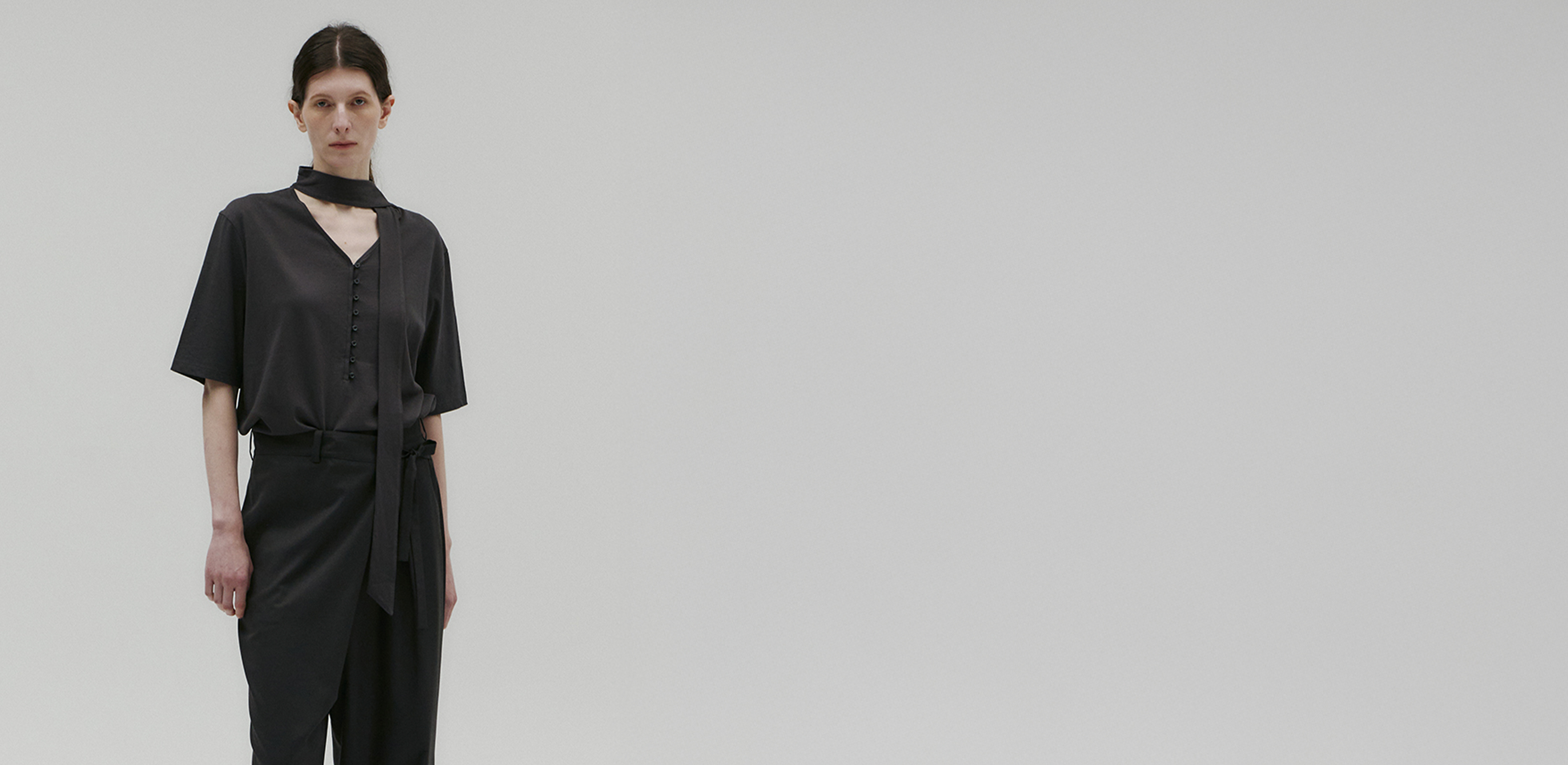 보름달이 비춘 저녁 하늘
솔티페블