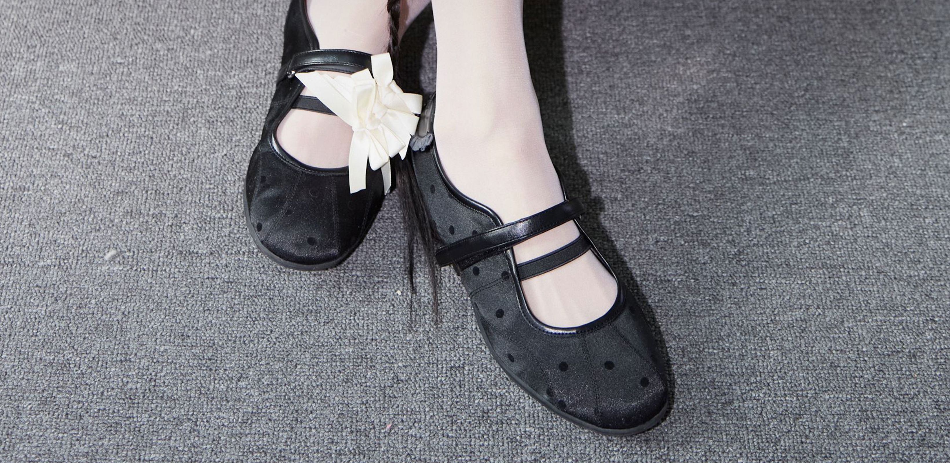 살랑이는 봄 기분으로
슈콤마보니