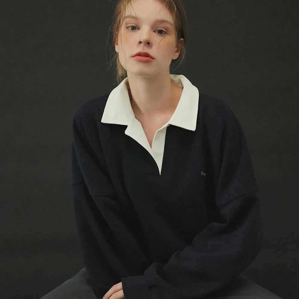 컬러 배색이 매력적인 스웨트셔츠