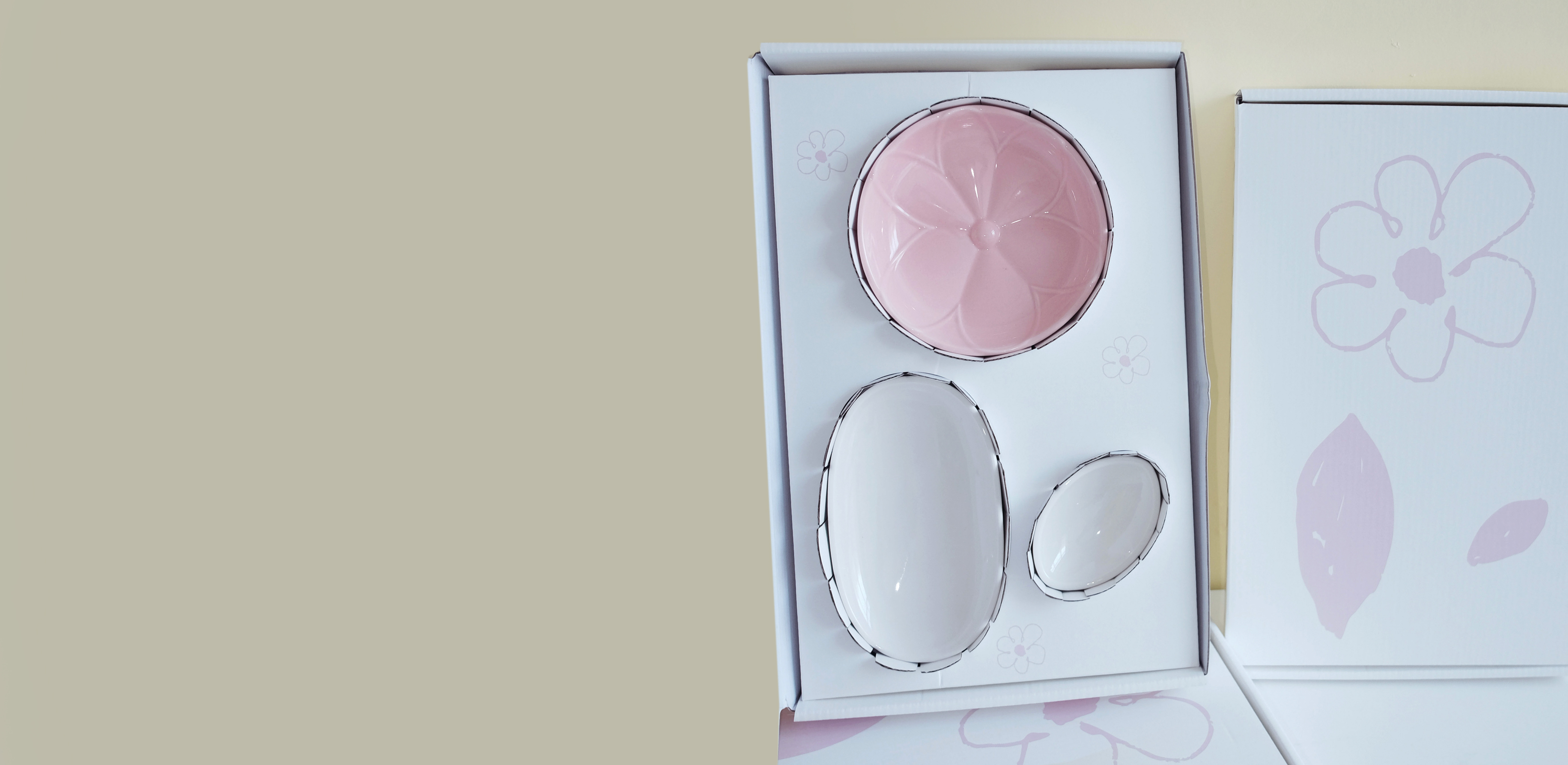 피어나는 새로운 컬렉션
메이크어포터리