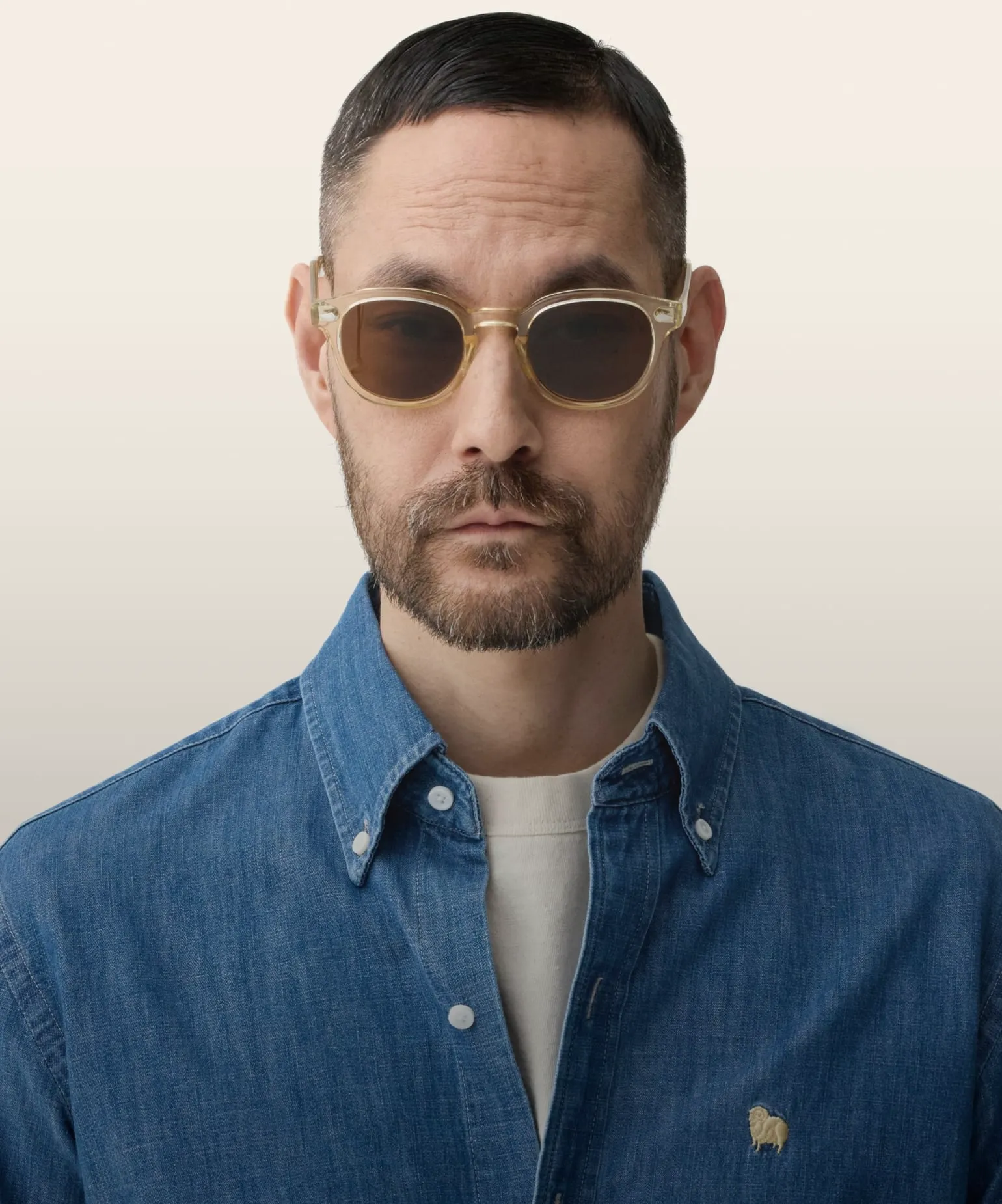 젊음과 자유의 옷