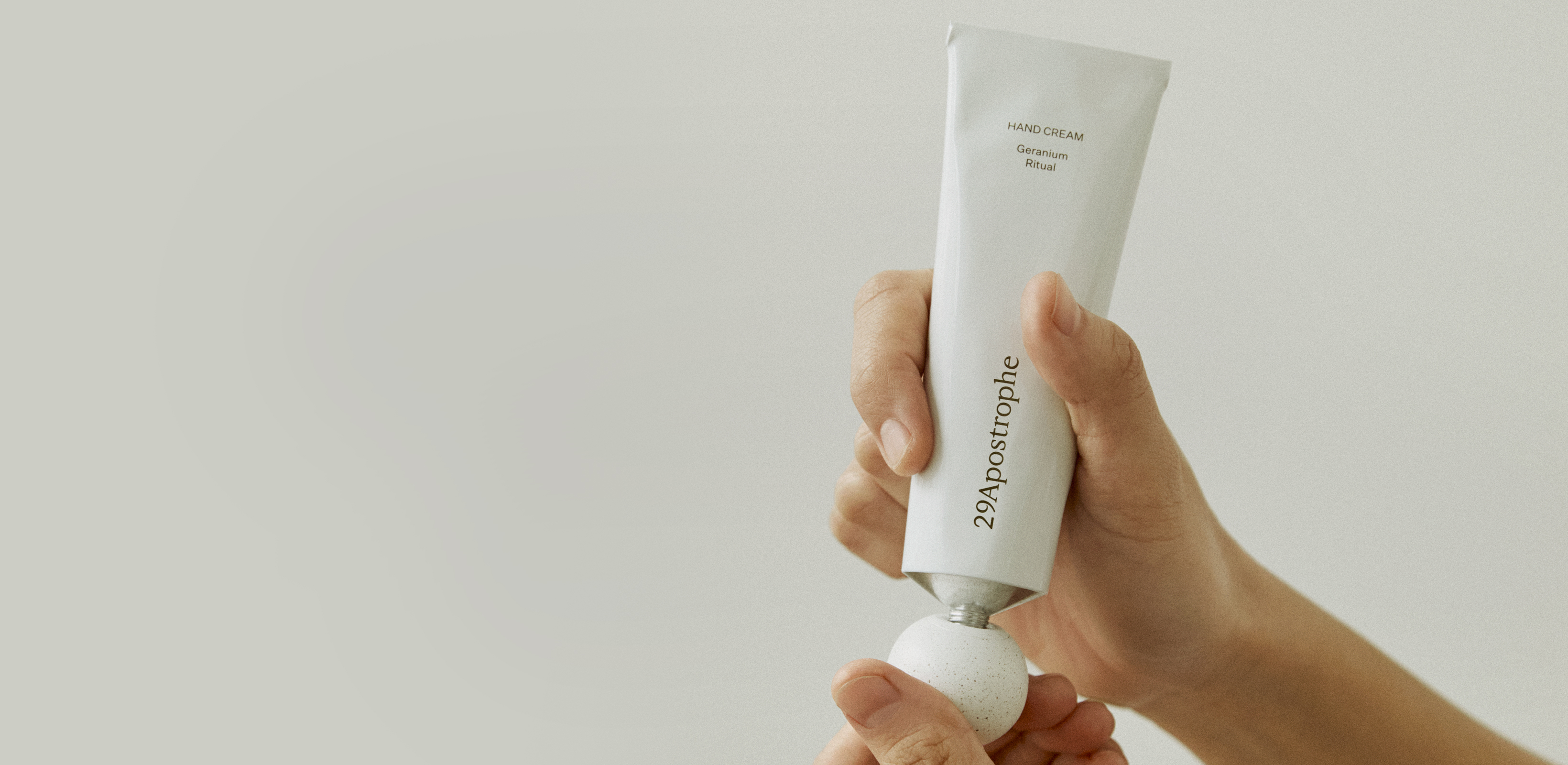 향으로 오늘을 바꾸는 
이구어퍼스트로피