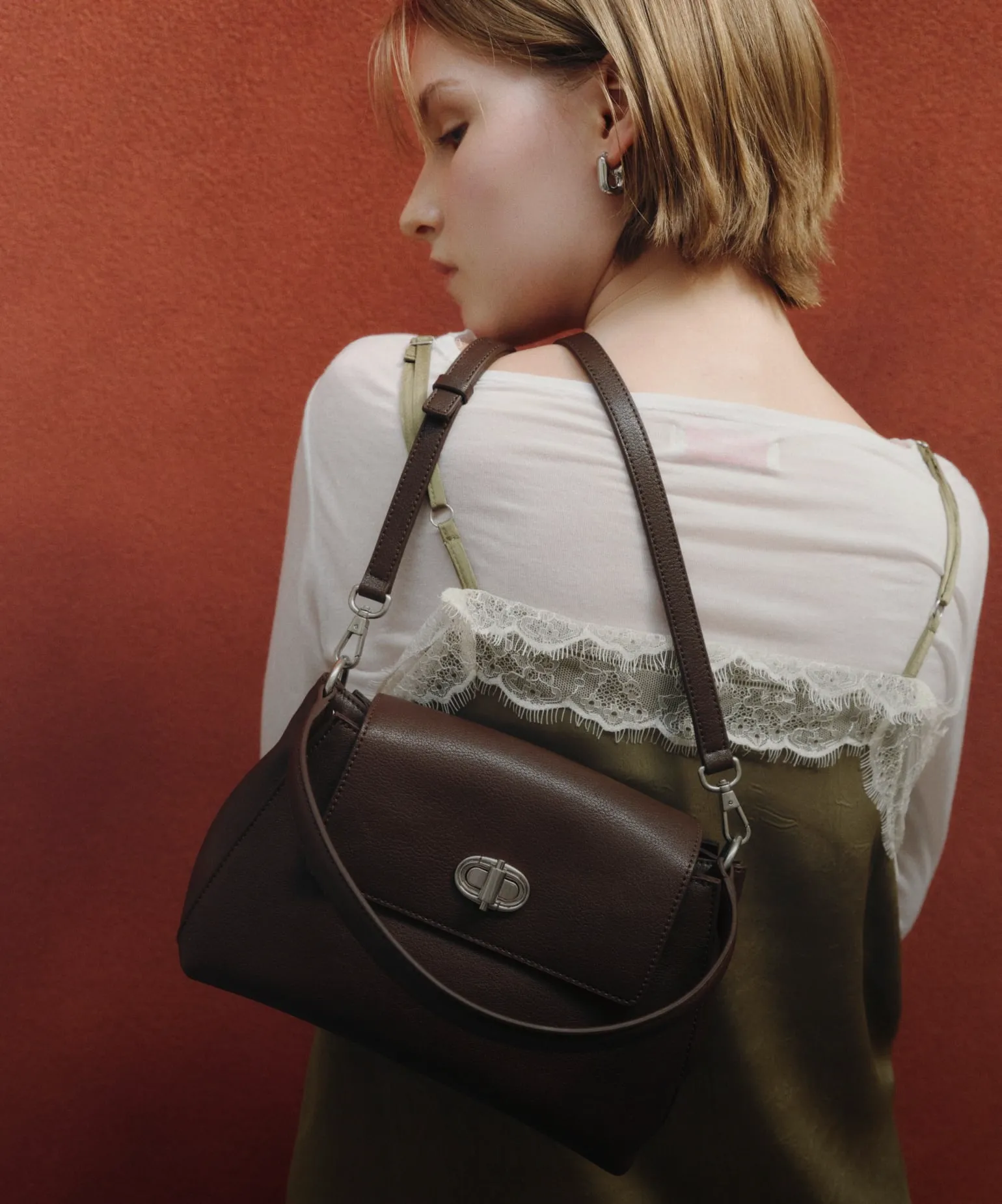 많이 찾던
바로 그 가방