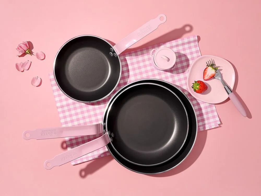 봄빛으로 물든 주방