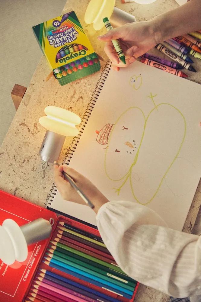 실버 바디의 세련된 빛