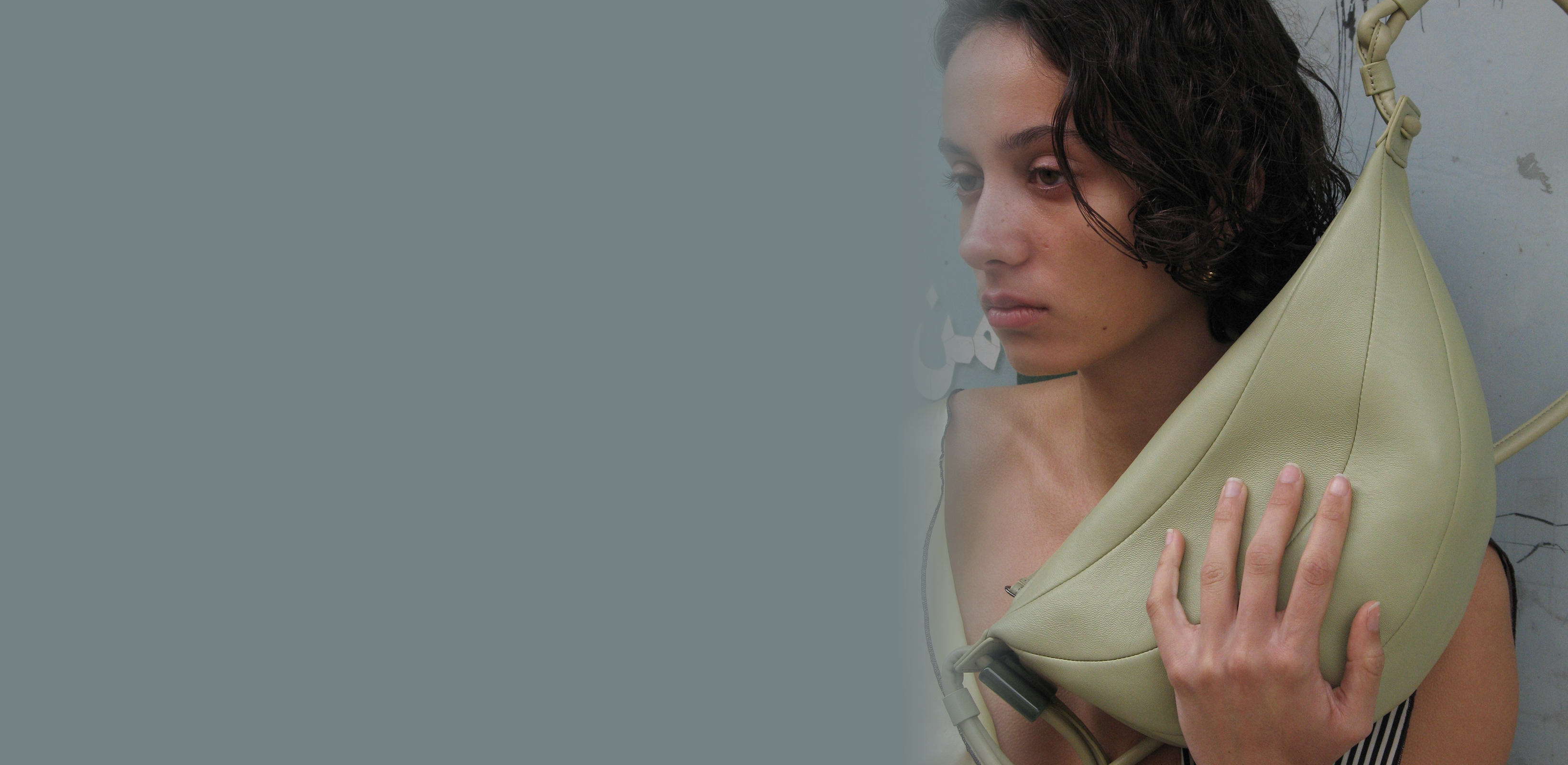 유연한 텍스처와 클래식 무드
아카이브앱크