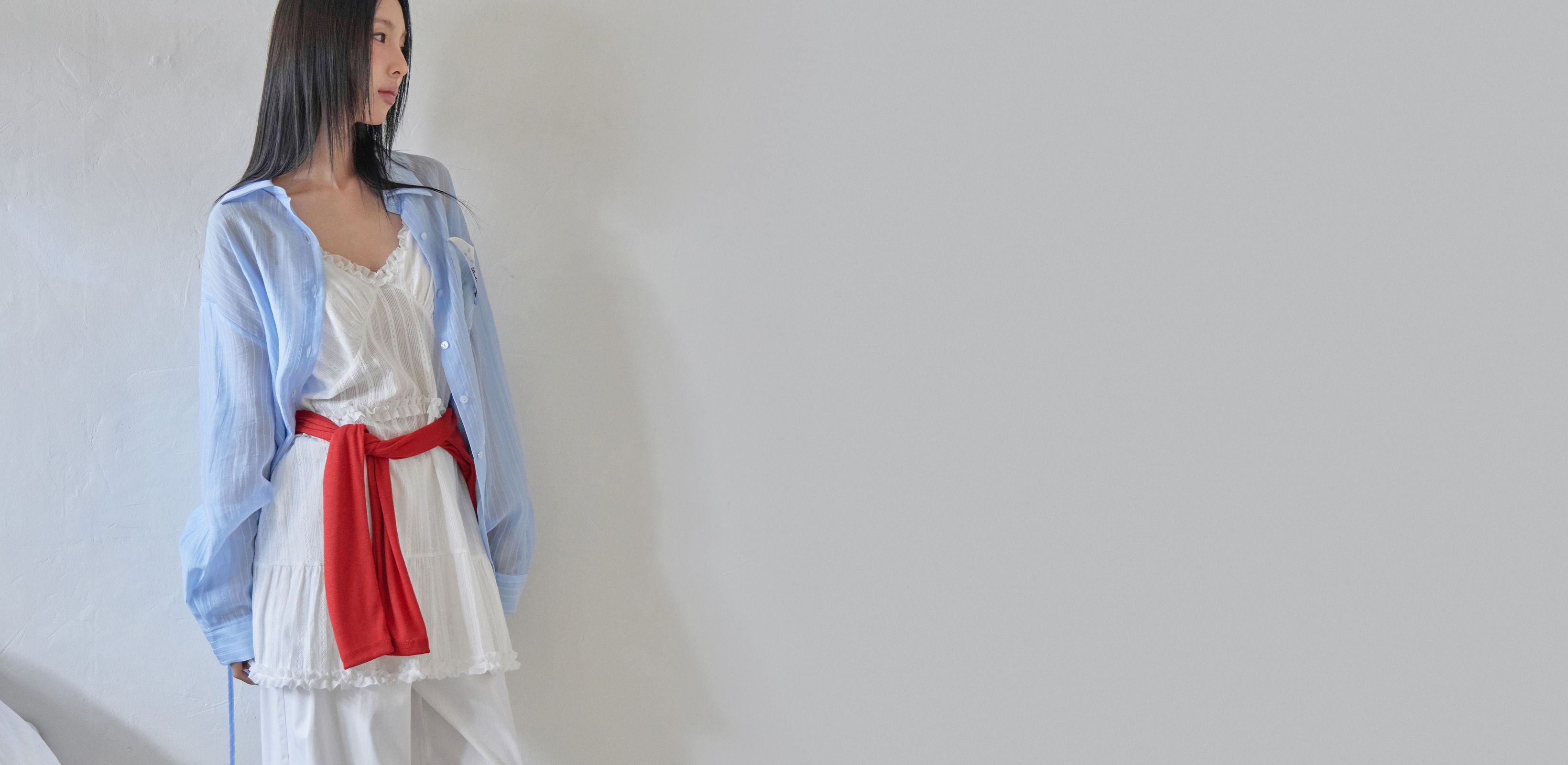 절제된 선과 자유로운 색
런던다다