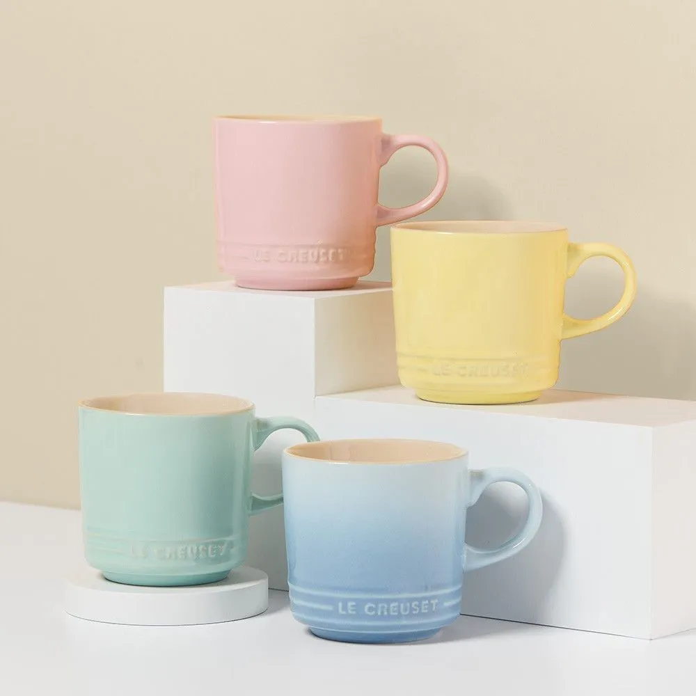 색으로 물드는 테이블