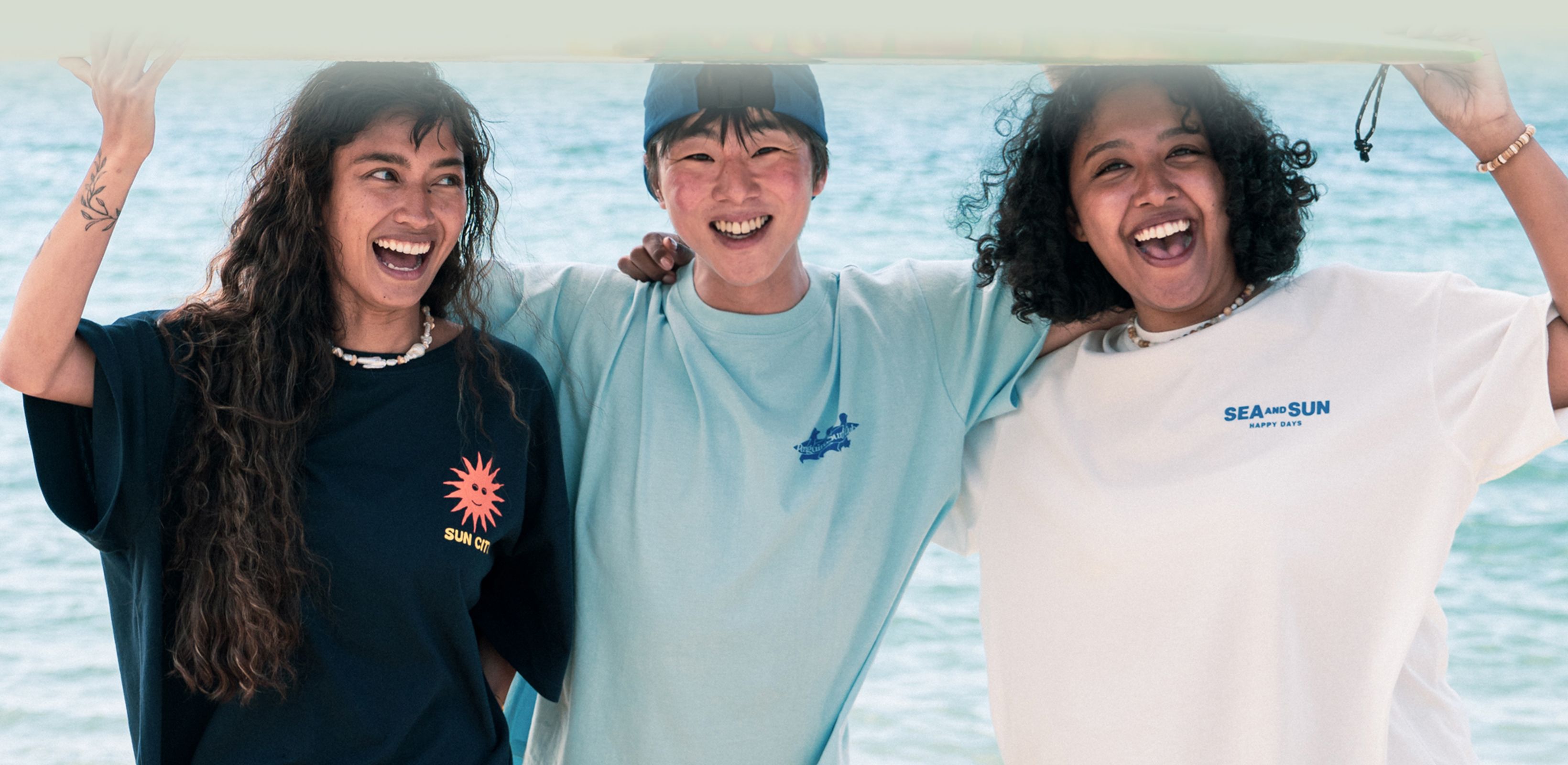 여름의 시작 티셔츠 천국
빅웨이브컬렉티브