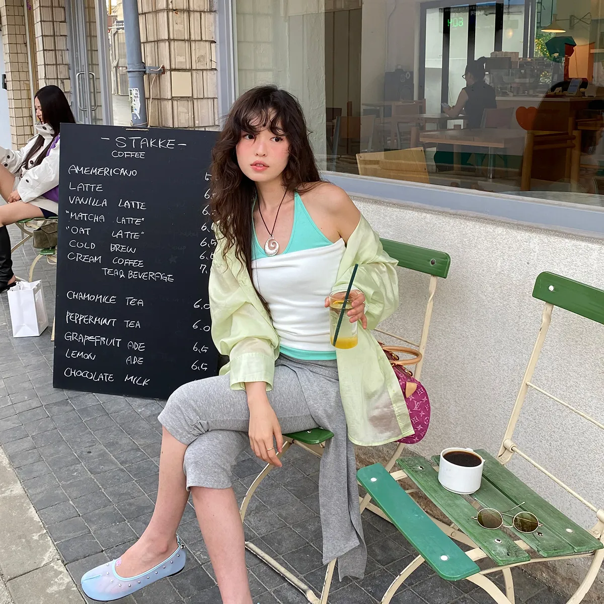 채원의 여름 옷 추천