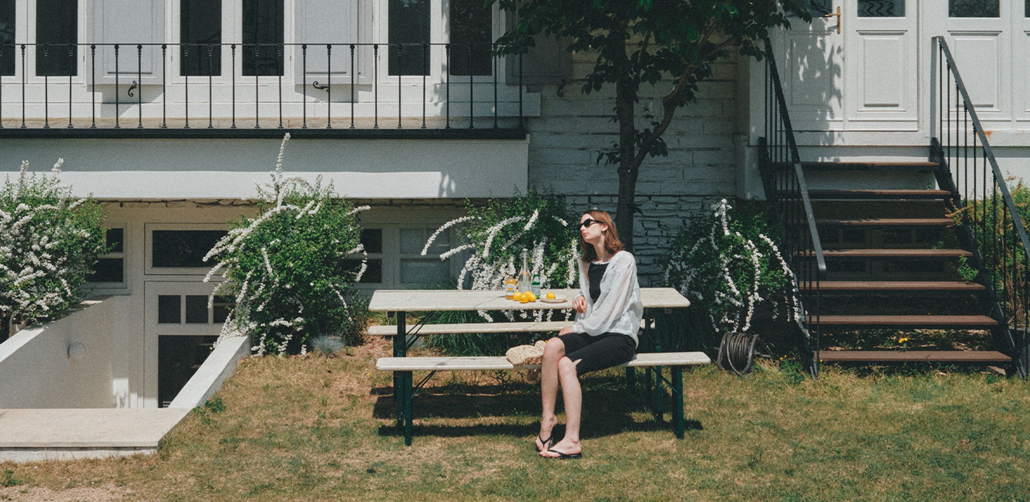 꾸민 듯 꾸미지 않은 여름
에이에이유