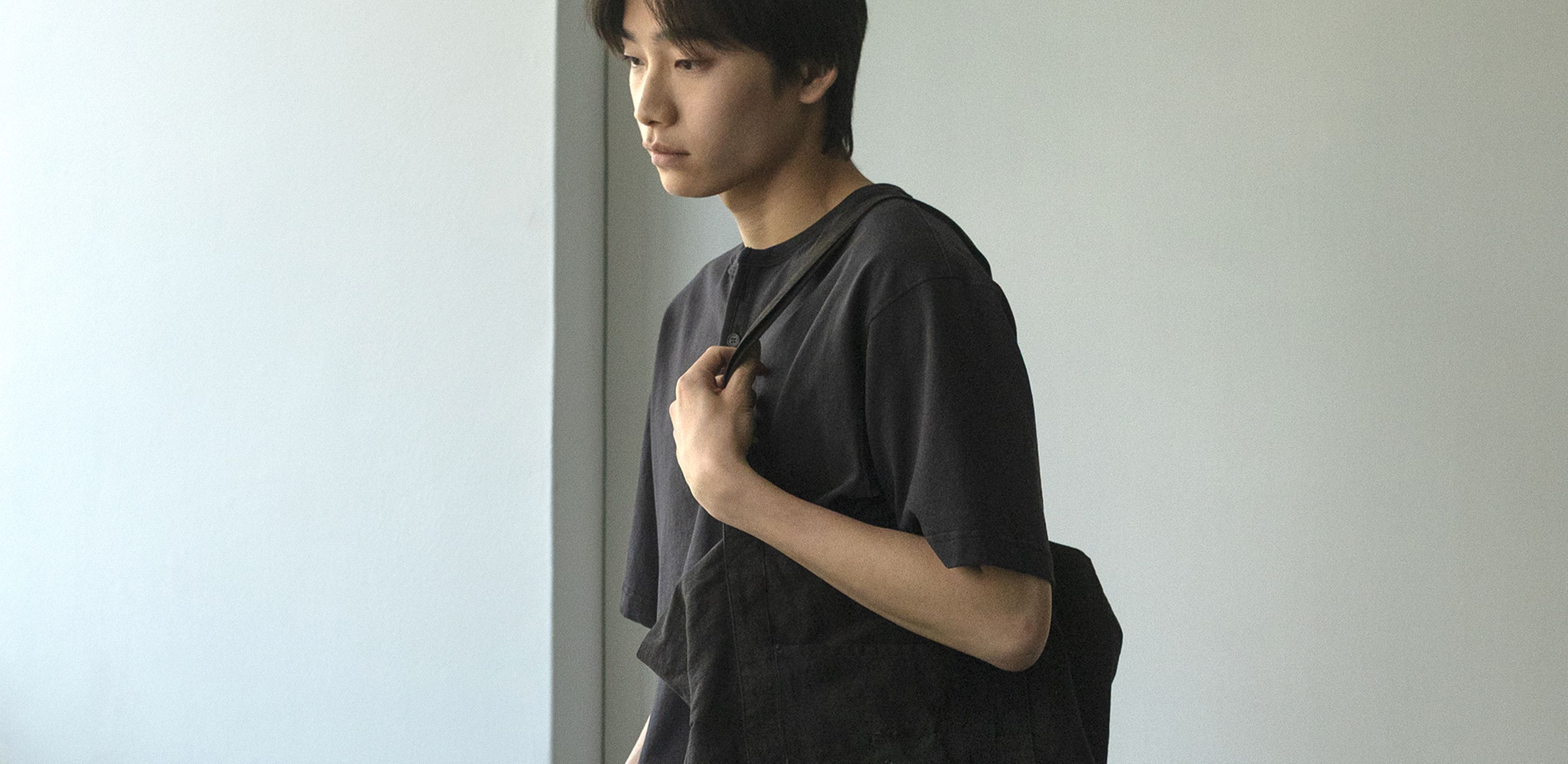 여름과 어우러지는 차분함
고낙
