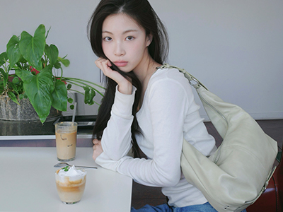 https://img.29cm.co.kr/cms/202605/11f1492f3bc8ed2085eed589ea314a02.jpg