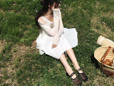 https://img.29cm.co.kr/cms/202605/11f1492f8a001dbc85ee3f3d29c88c1c.jpg