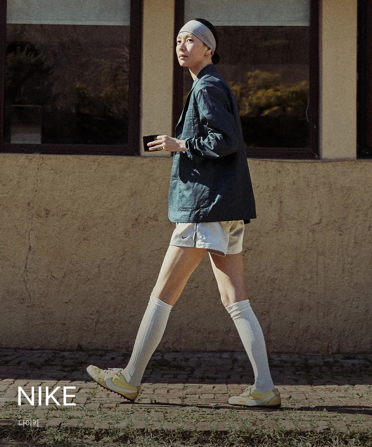 NIKE