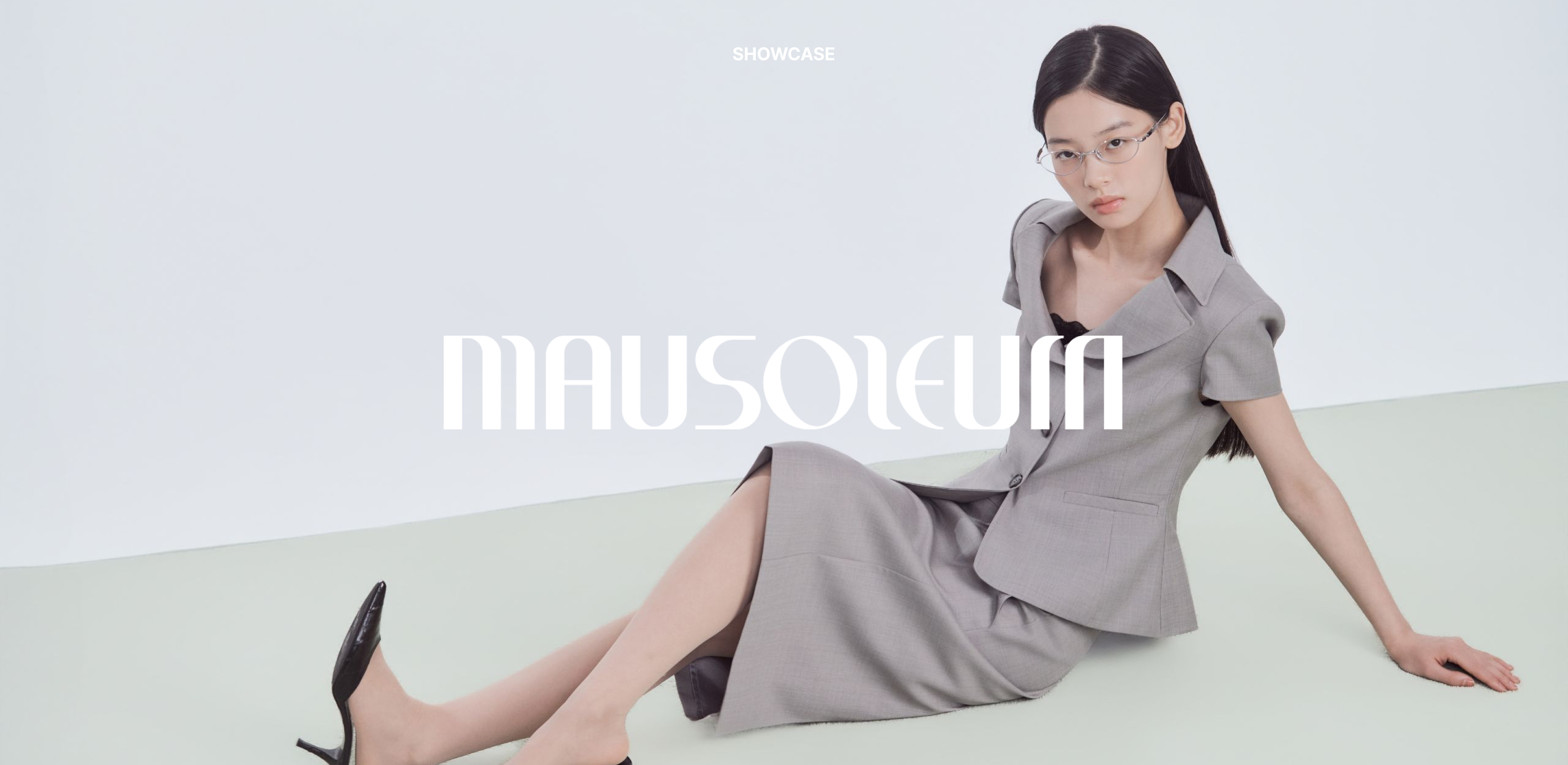 우연처럼 찾아온 순간
마우솔레움