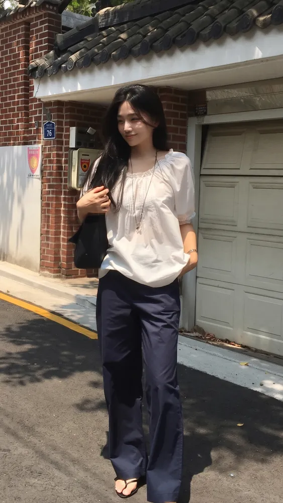 가볍게 채우는 여름 옷장