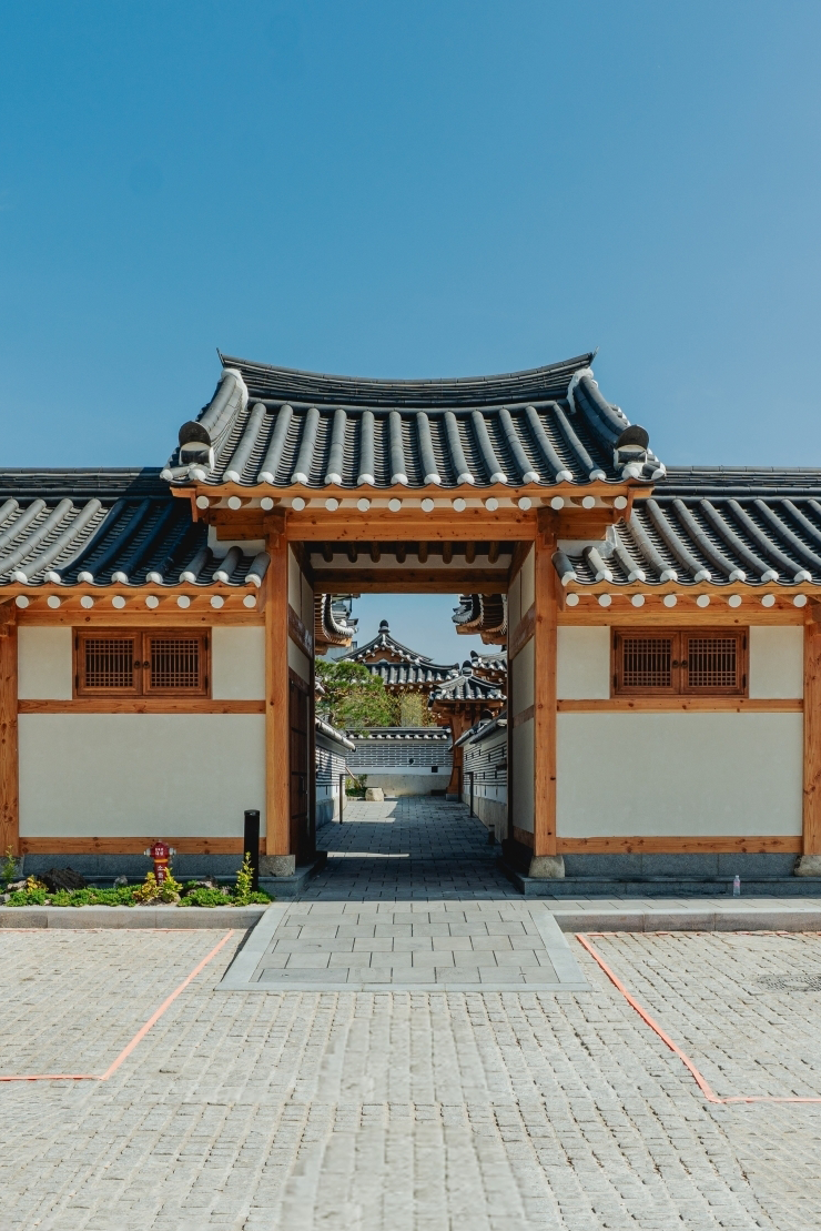 https://img.29cm.co.kr/cms/202606/11f163dbe069492f9090213435d5f740.png
