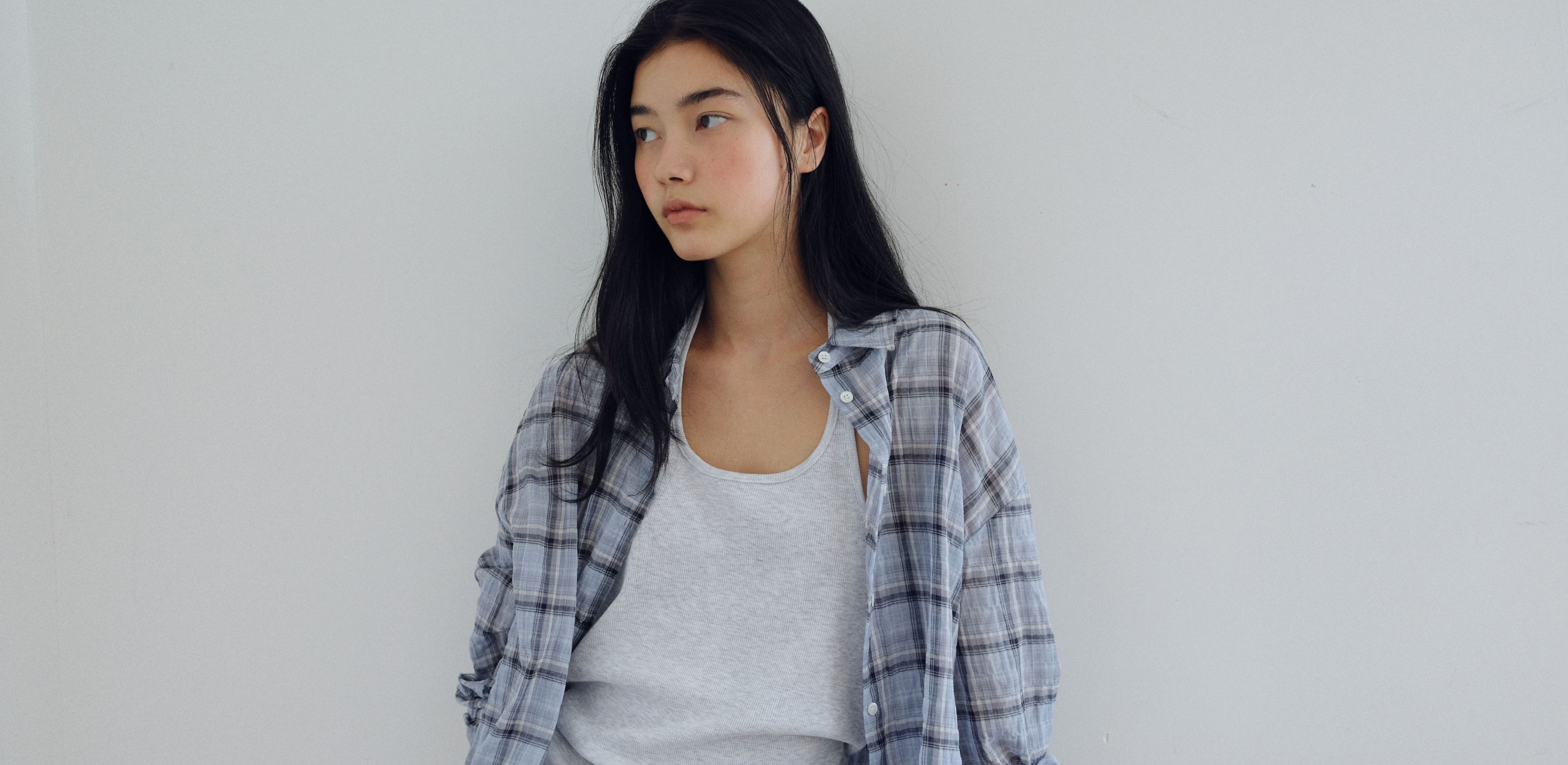여름의 이면
유라고