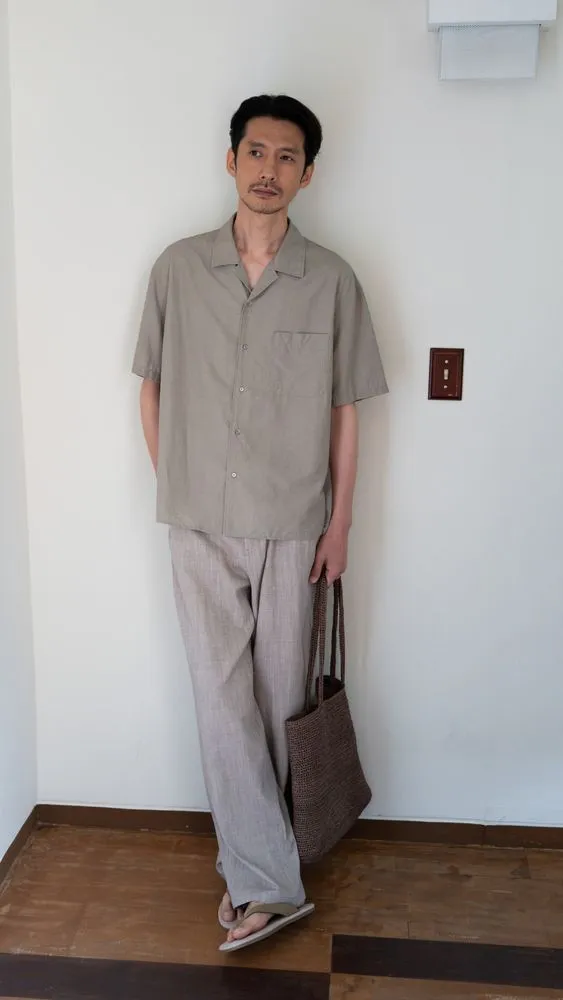 자연스럽게 바랜 여름의 균형