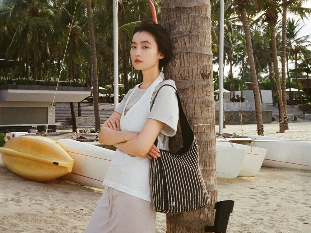 https://img.29cm.co.kr/cms/202606/11f17074cd0c79239090c3e7701f363f.jpg