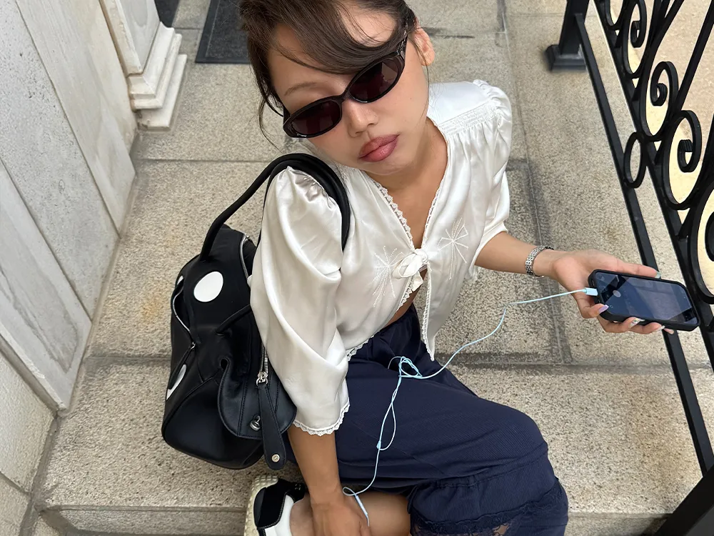 https://img.29cm.co.kr/cms/202606/11f17074cd0ceed9b3579187619353c1.jpg