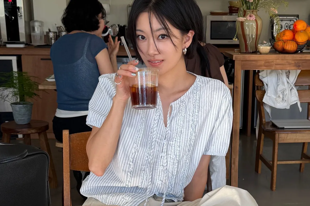 유라고 블라우스