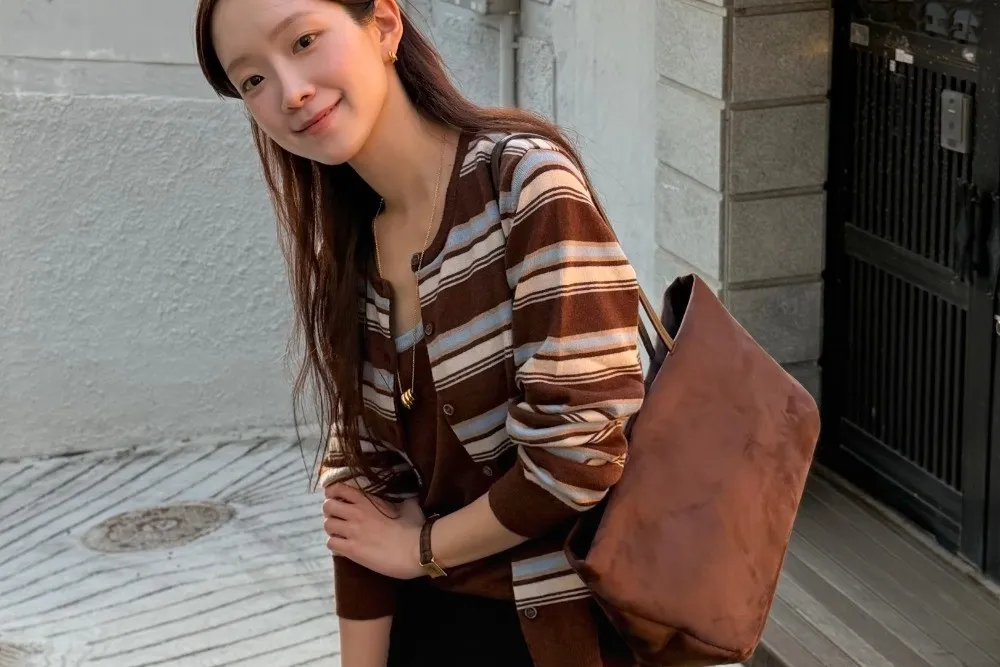스웨이드로 만난 무디 백